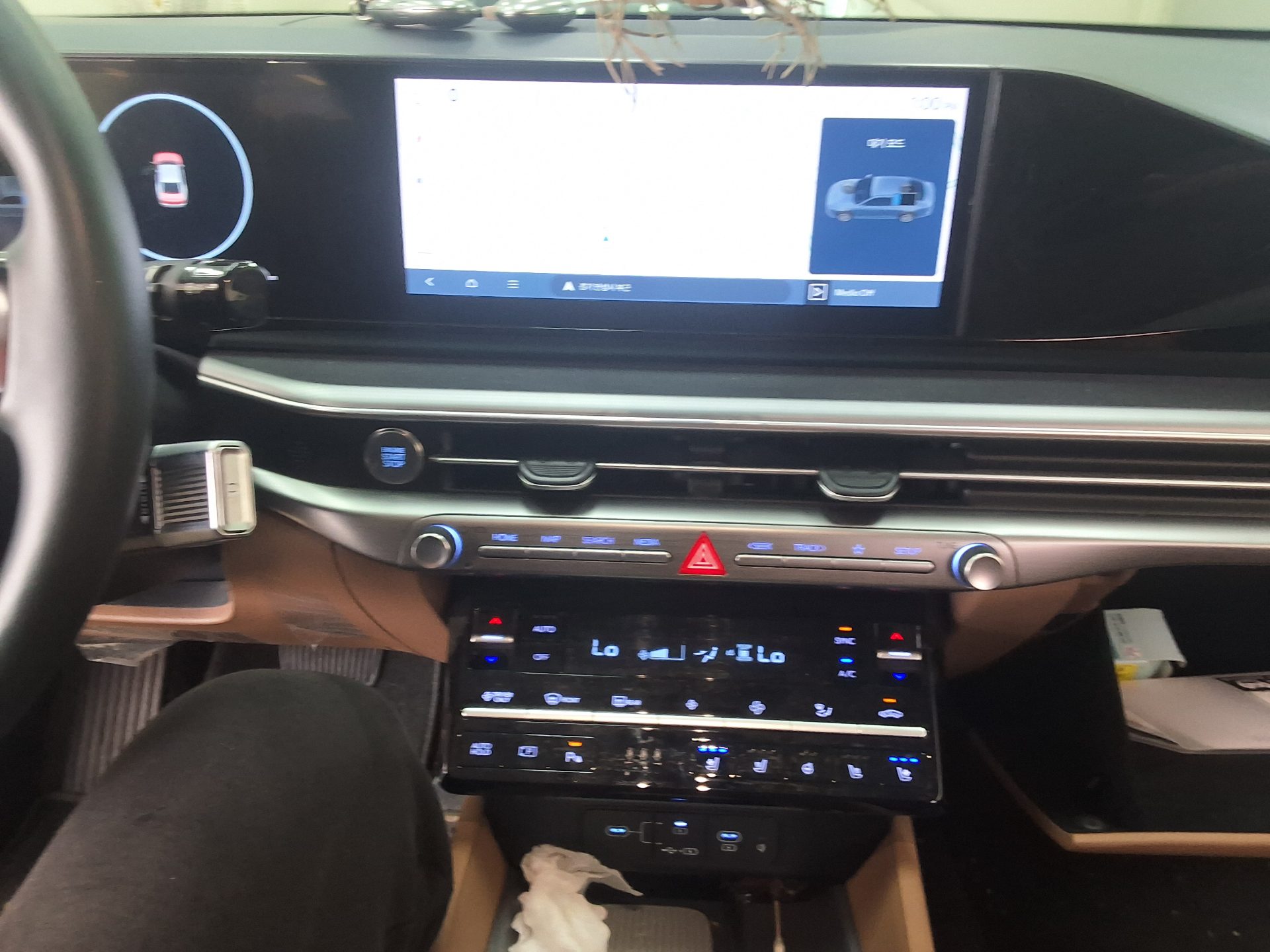 HYUNDAI THE ALL NEW GRANDEUR HYBRID 1.6 HYBRID PREMIUM 2023 - zdjęcie 24