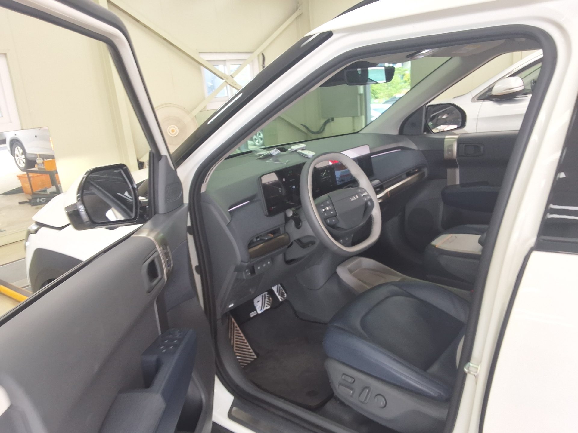 KIA EV3 STANDARD EARTH 2025 - zdjęcie 11