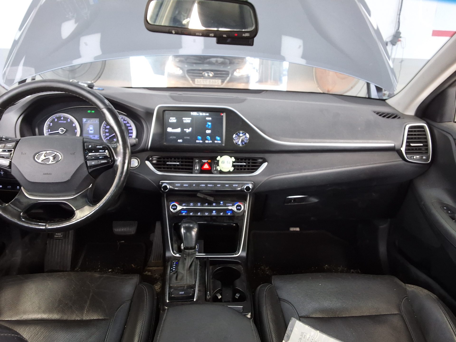 HYUNDAI GRANDEUR IG 3.0 LPi RENTAL CAR MODERN 2019 - zdjęcie 12