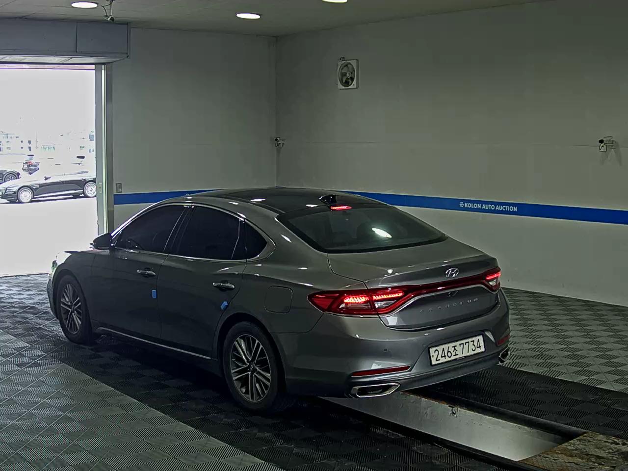 HYUNDAI GRANDEUR IG 3.0 LPi RENTAL CAR MODERN 2019 - zdjęcie 6