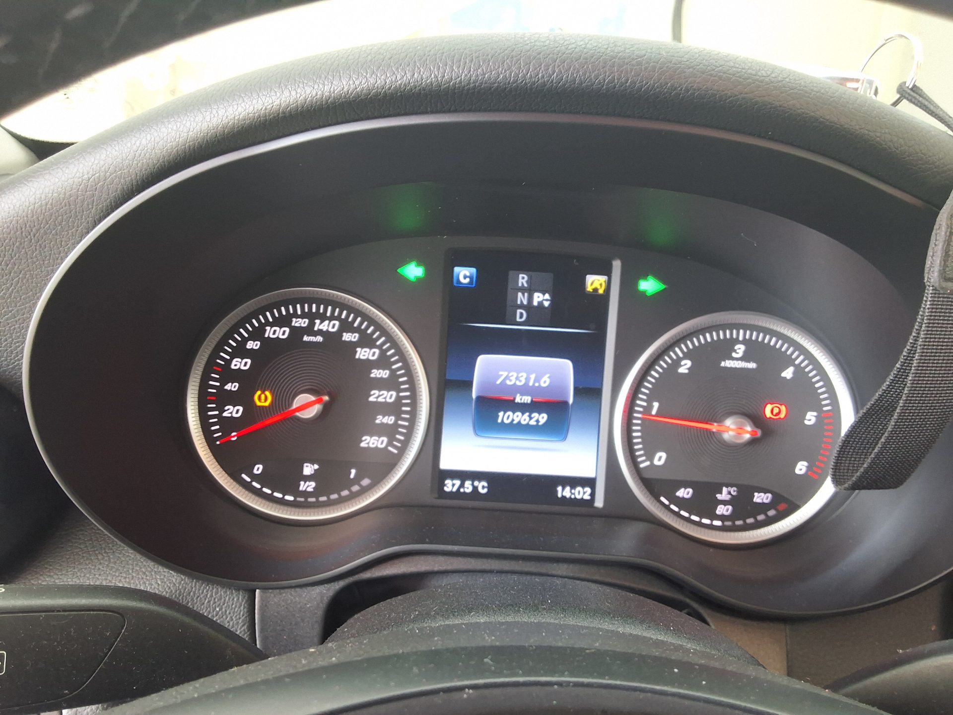 MERCEDES-BENZ C-CLASS (4TH GEN) C200 d 2017 - zdjęcie 10