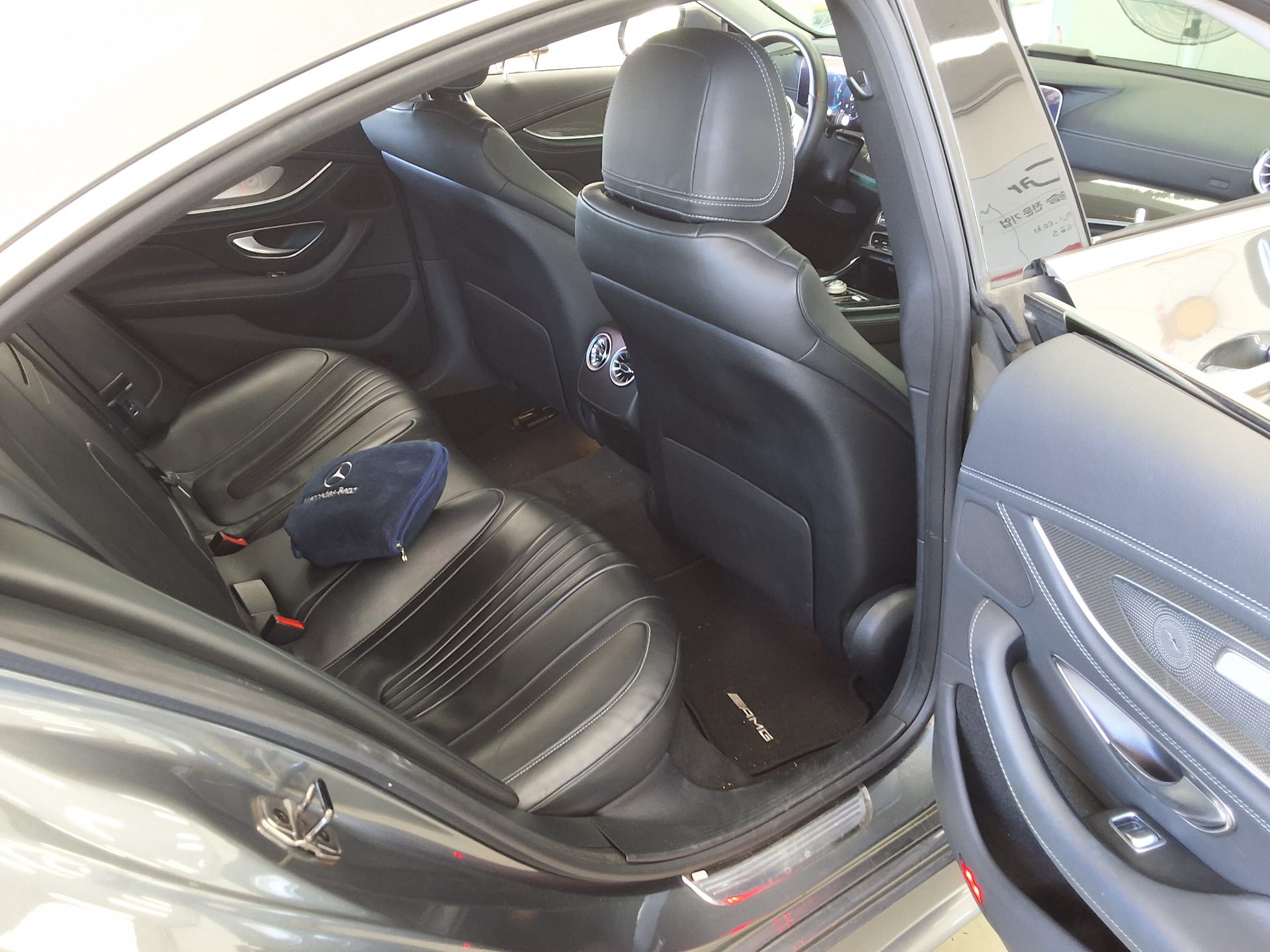MERCEDES-BENZ CLS-CLASS (3RD GEN) CLS 300d AMG LINE 2019 - zdjęcie 14