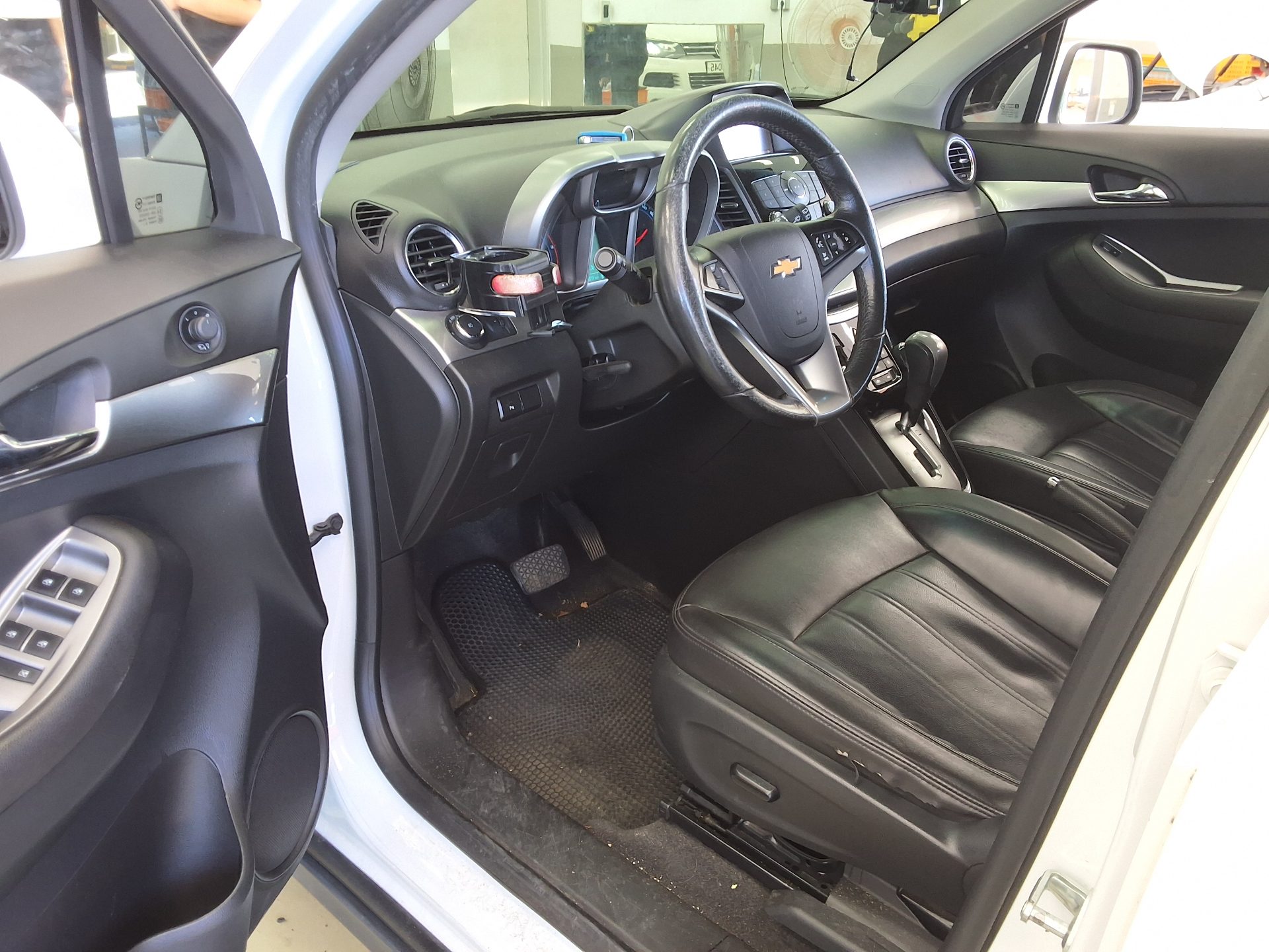 CHEVROLET (DAEWOO) ORLANDO 2.0 DIESEL LTZ PREMIUM 2014 - zdjęcie 10