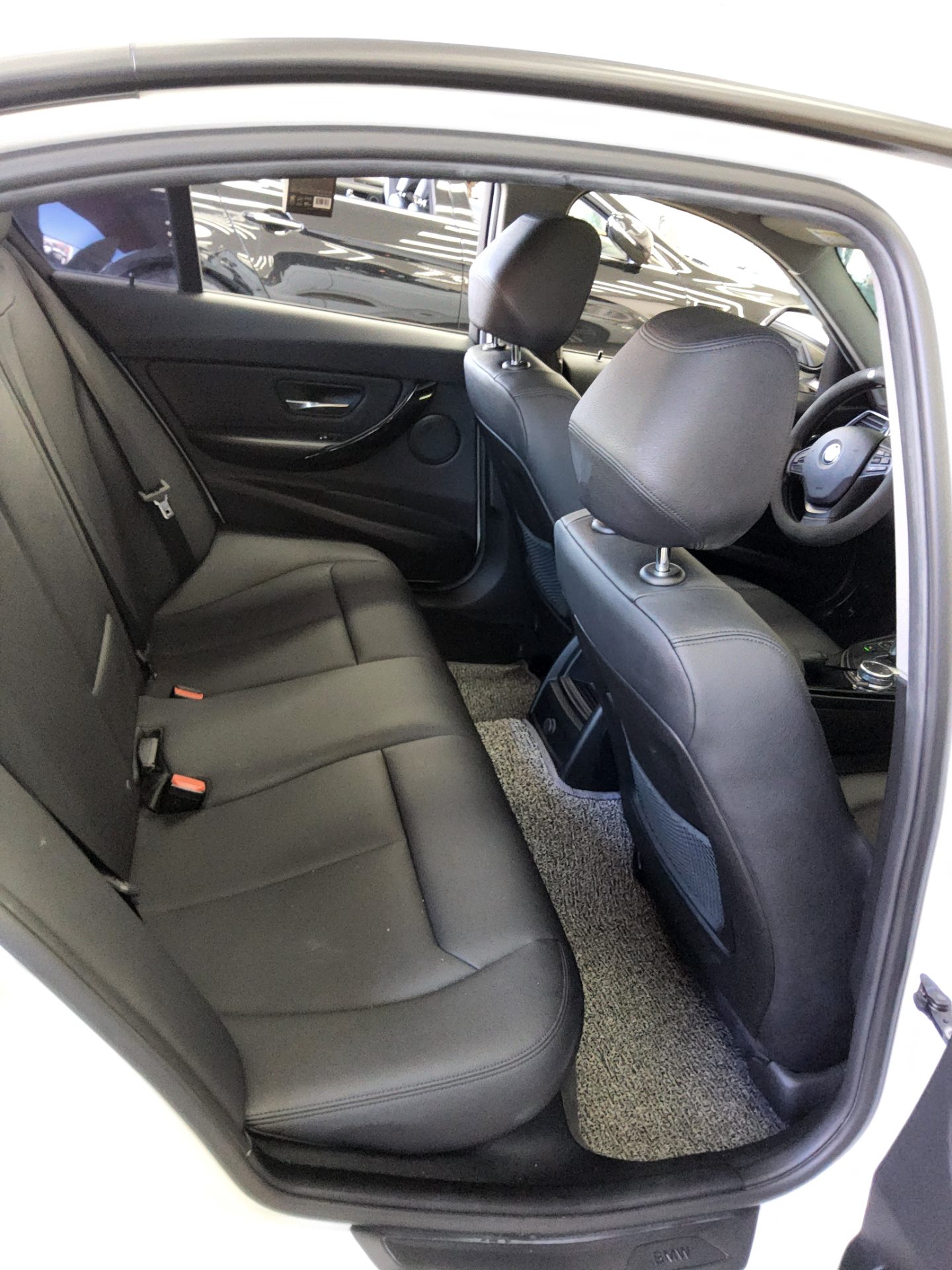 BMW 3 SERIES (6TH GEN) 320d ED EDITION 2016 - zdjęcie 13