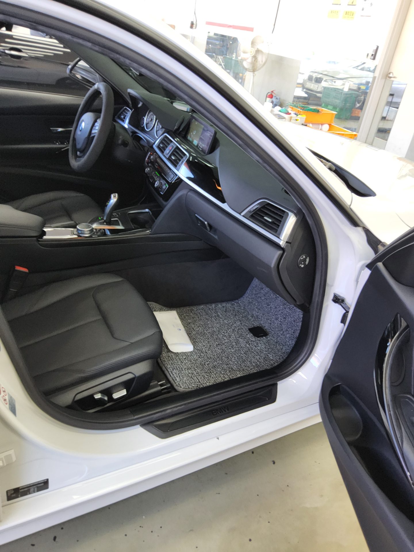 BMW 3 SERIES (6TH GEN) 320d ED EDITION 2016 - zdjęcie 14