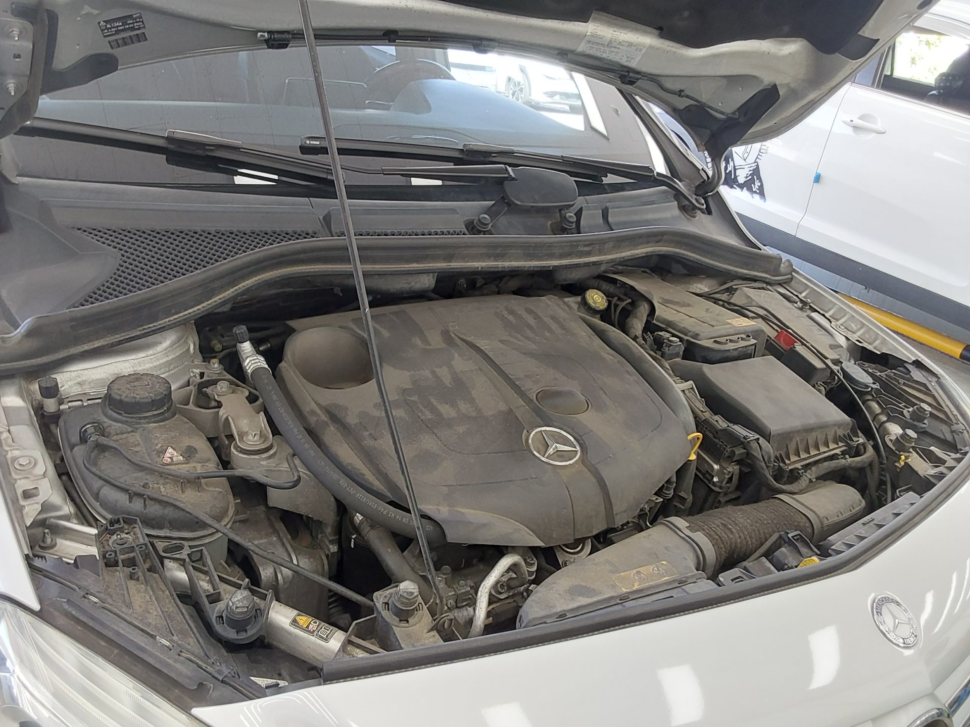 MERCEDES-BENZ B-CLASS (2ND GEN) B200 CDI BLUE EFFICIENCY 2015 - zdjęcie 18
