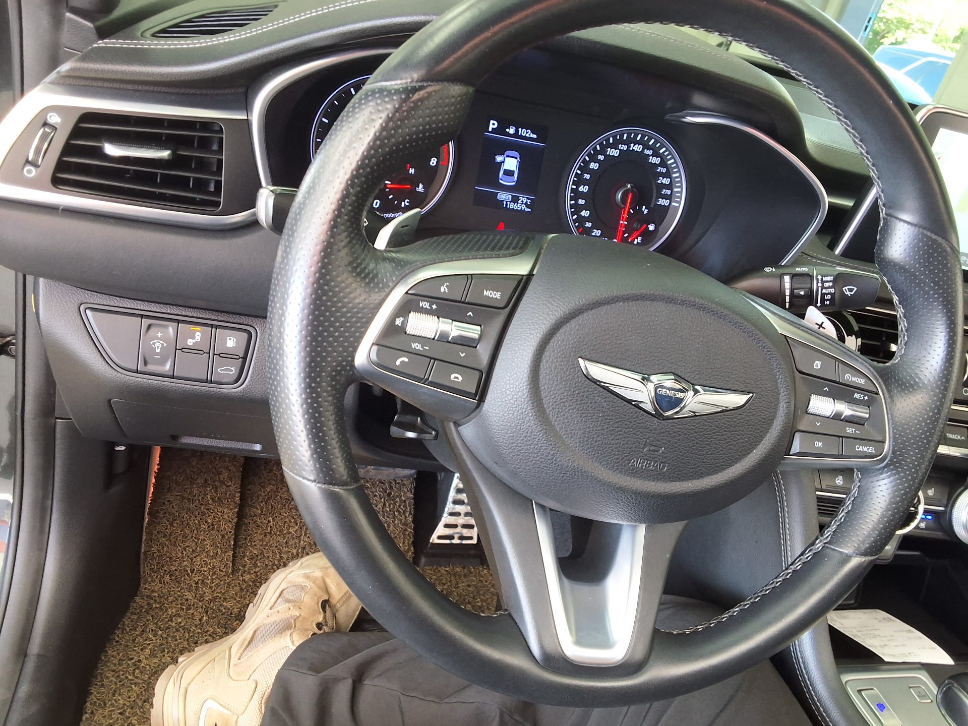 GENESIS G70 3.3T SPORTS AWD ADVANCED 2018 - zdjęcie 23
