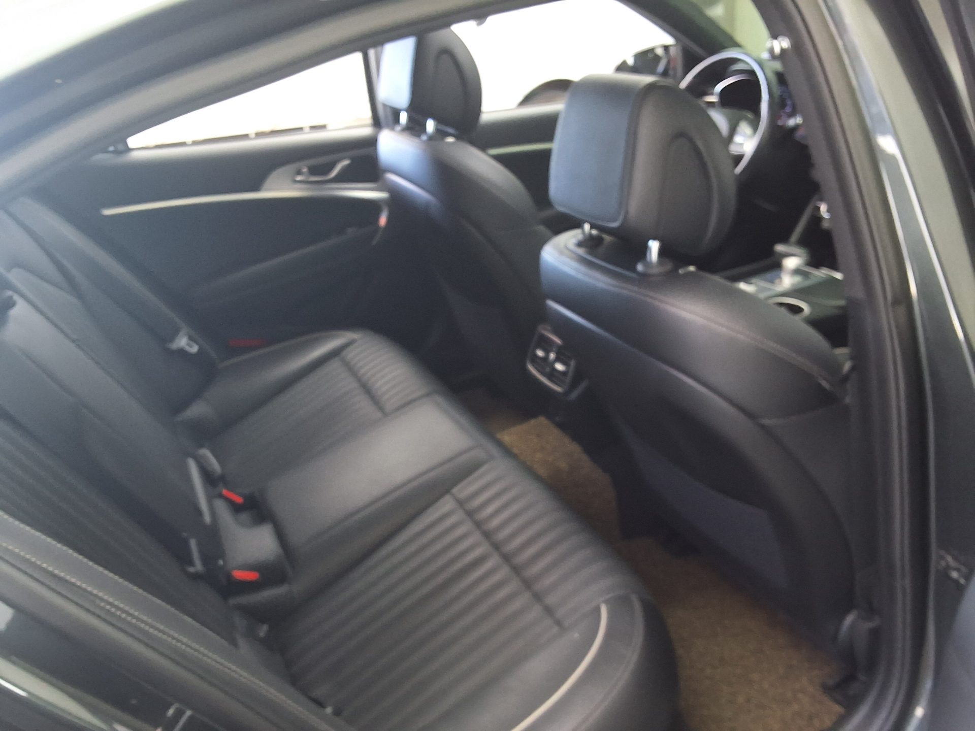 GENESIS G70 3.3T SPORTS AWD ADVANCED 2018 - zdjęcie 14