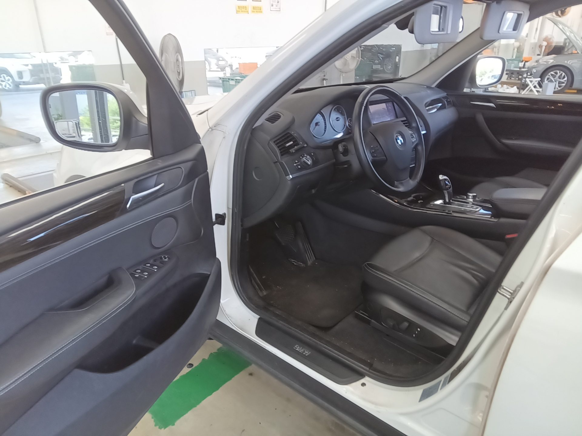 BMW X3 (2ND GEN) 20d xDRIVE HIGH 2012 - zdjęcie 10