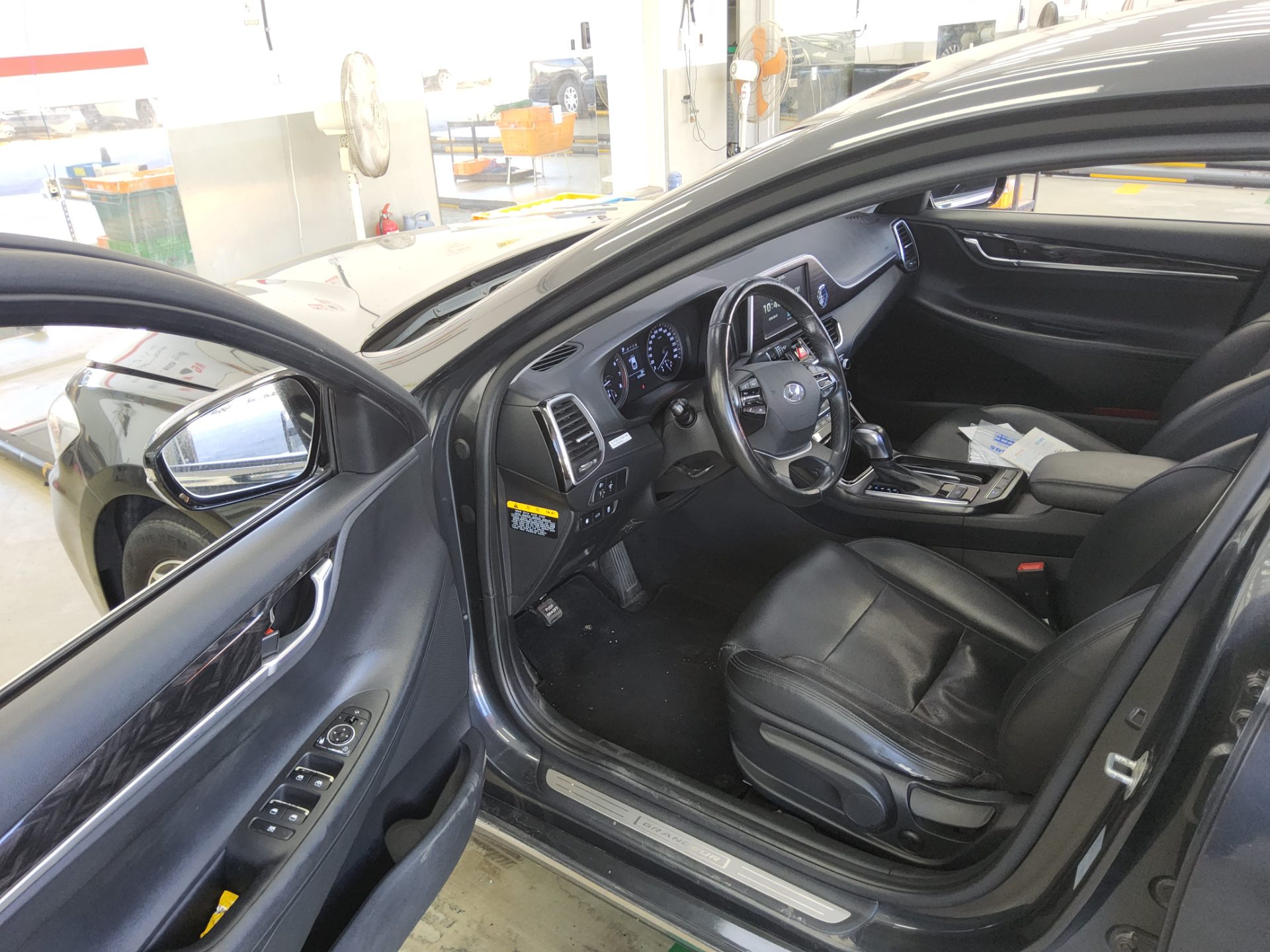 HYUNDAI GRANDEUR IG 3.0 LPi RENTAL CAR MODERN BASIC 2019 - zdjęcie 10