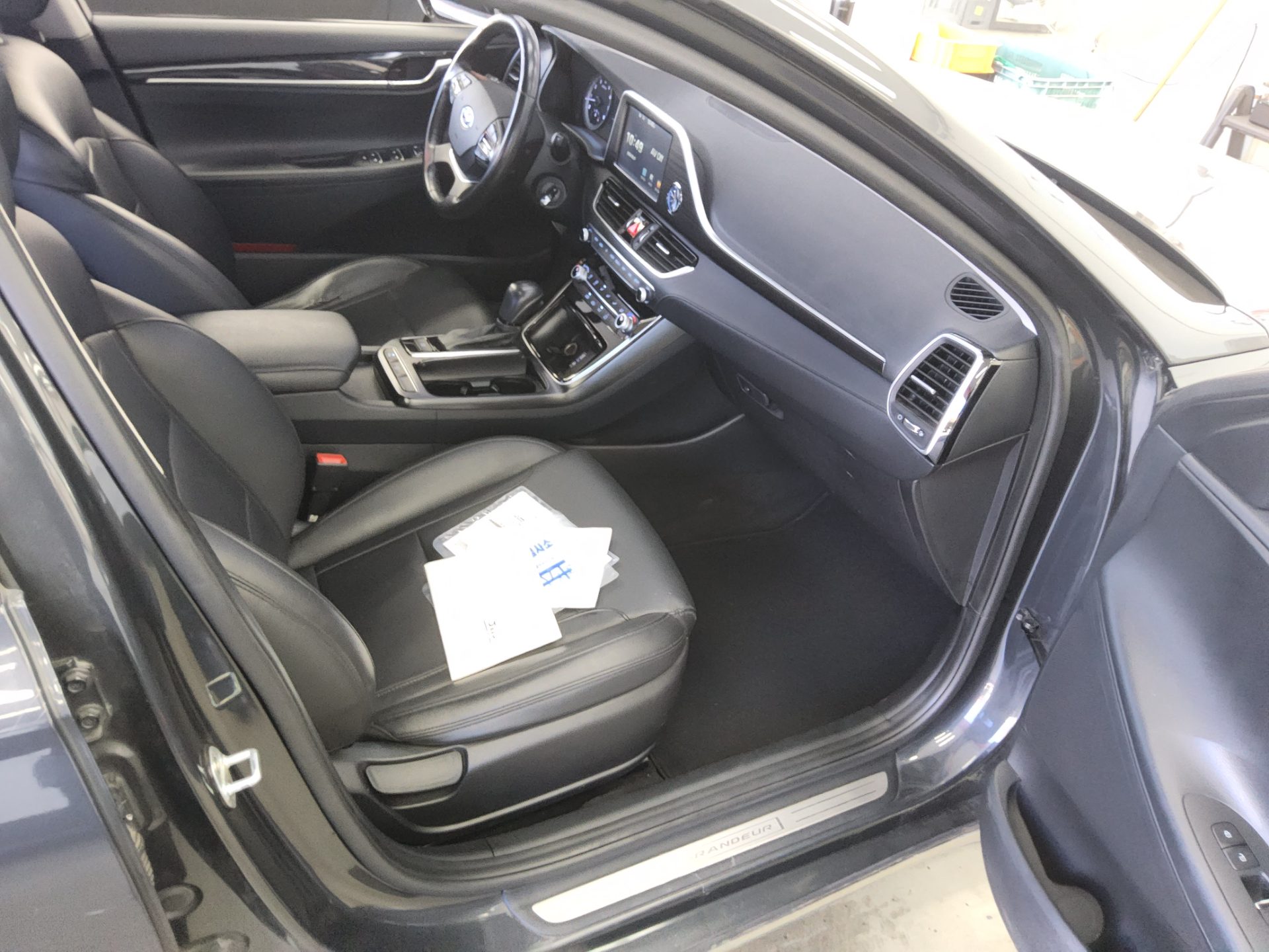 HYUNDAI GRANDEUR IG 3.0 LPi RENTAL CAR MODERN BASIC 2019 - zdjęcie 14