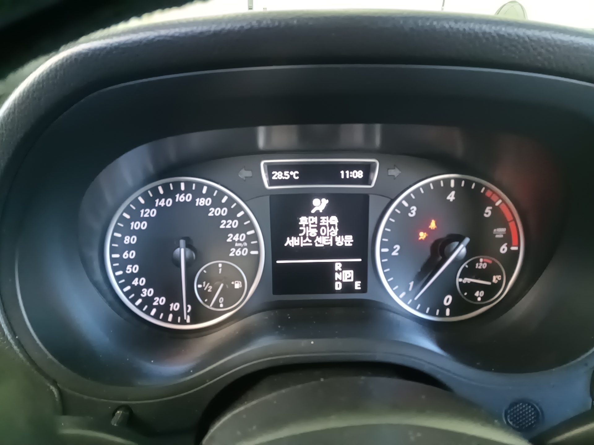 MERCEDES-BENZ B-CLASS (2ND GEN) B200 CDI BLUE EFFICIENCY 2014 - zdjęcie 31