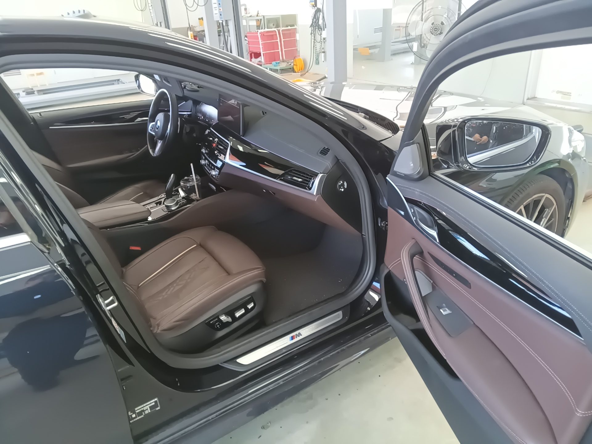 BMW 5 SERIES (7TH GEN) 530i xDRIVE M SPORT PACK 2022 - zdjęcie 14