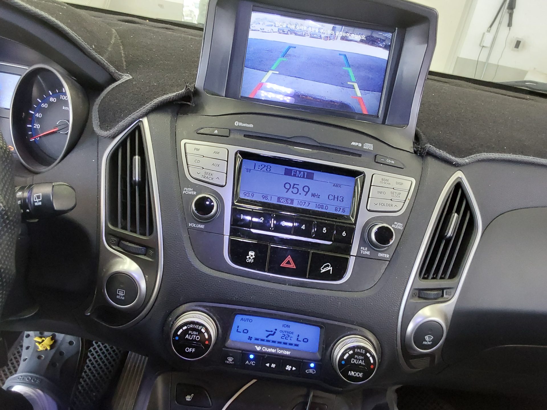HYUNDAI TUCSON ix DIESEL R20 2WD LX20 PREMIER 2010 - zdjęcie 17