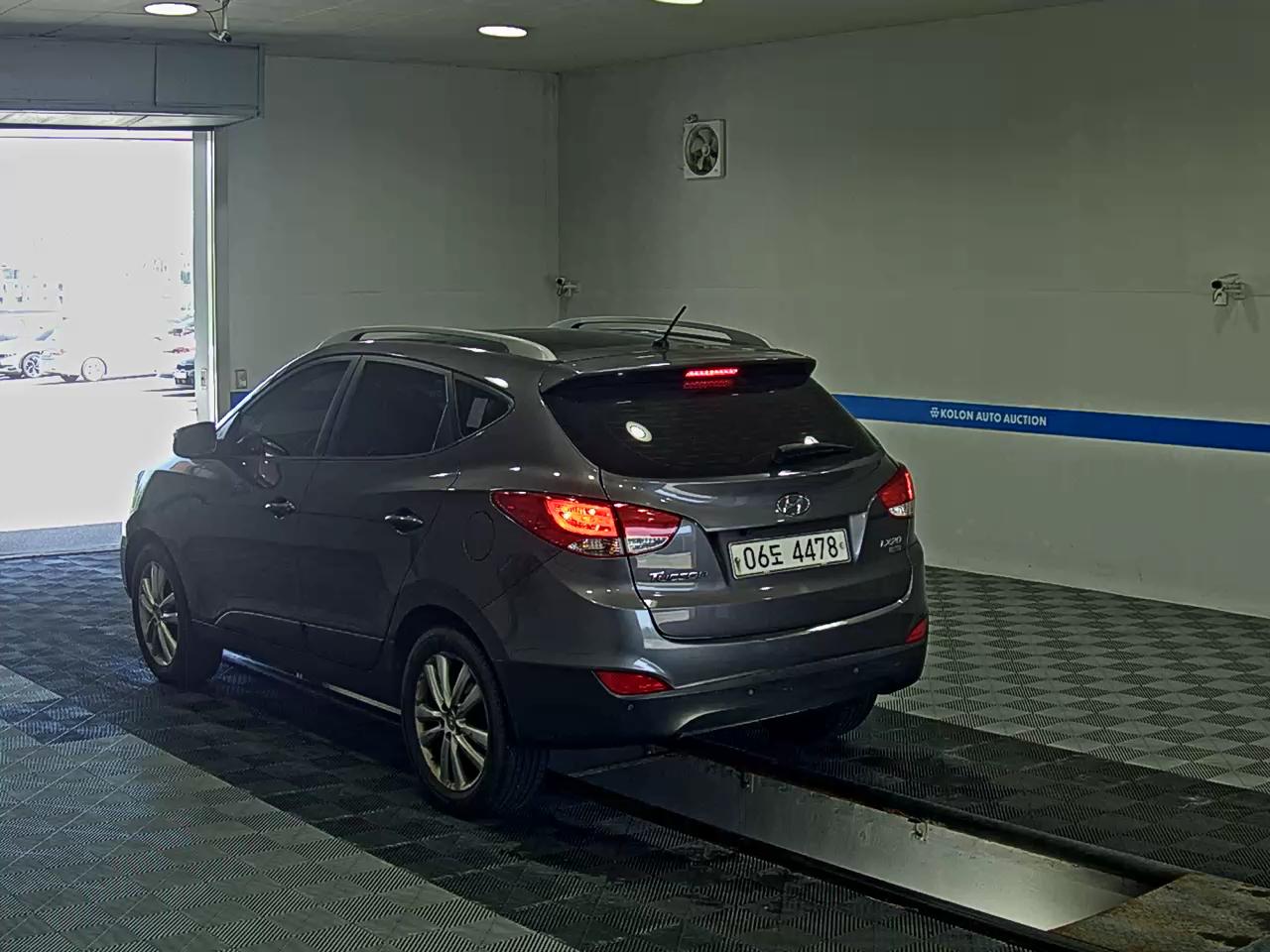HYUNDAI TUCSON ix DIESEL R20 2WD LX20 PREMIER 2010 - zdjęcie 6