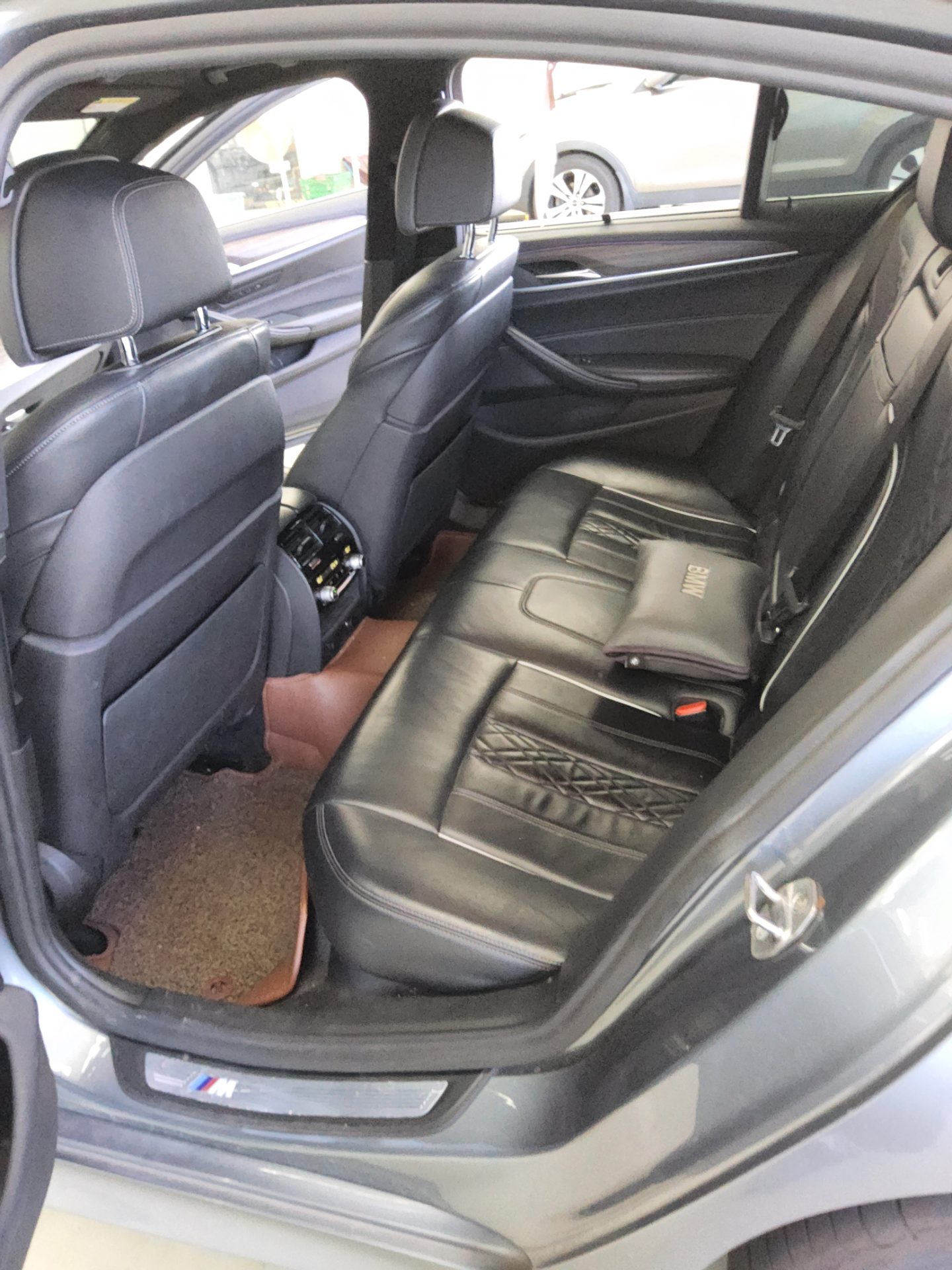 BMW 5 SERIES (7TH GEN) 520d xDRIVE M SPORT PACK PLUS 2018 - zdjęcie 12