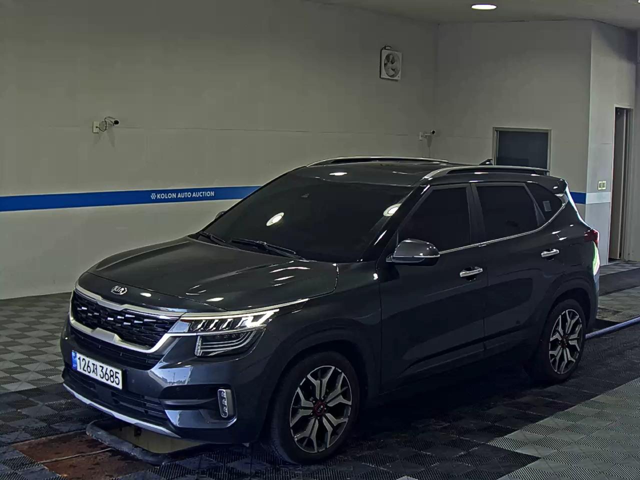 KIA SELTOS 1.6 GASOLINE 2WD SIGNATURE 2021 - zdjęcie 2