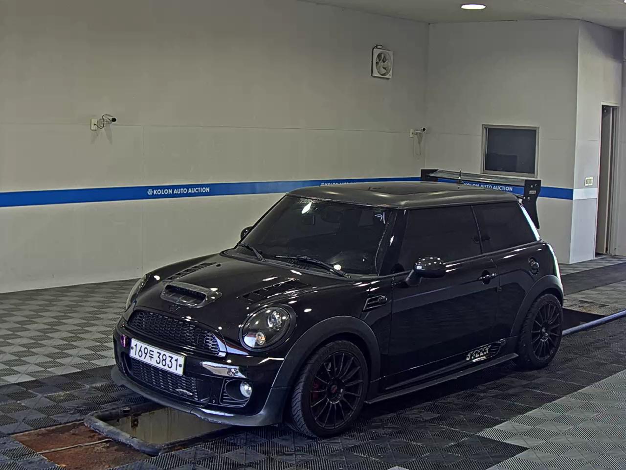 MINI COOPER (2ND GEN) 1.6 S JCW 2013 - zdjęcie 2