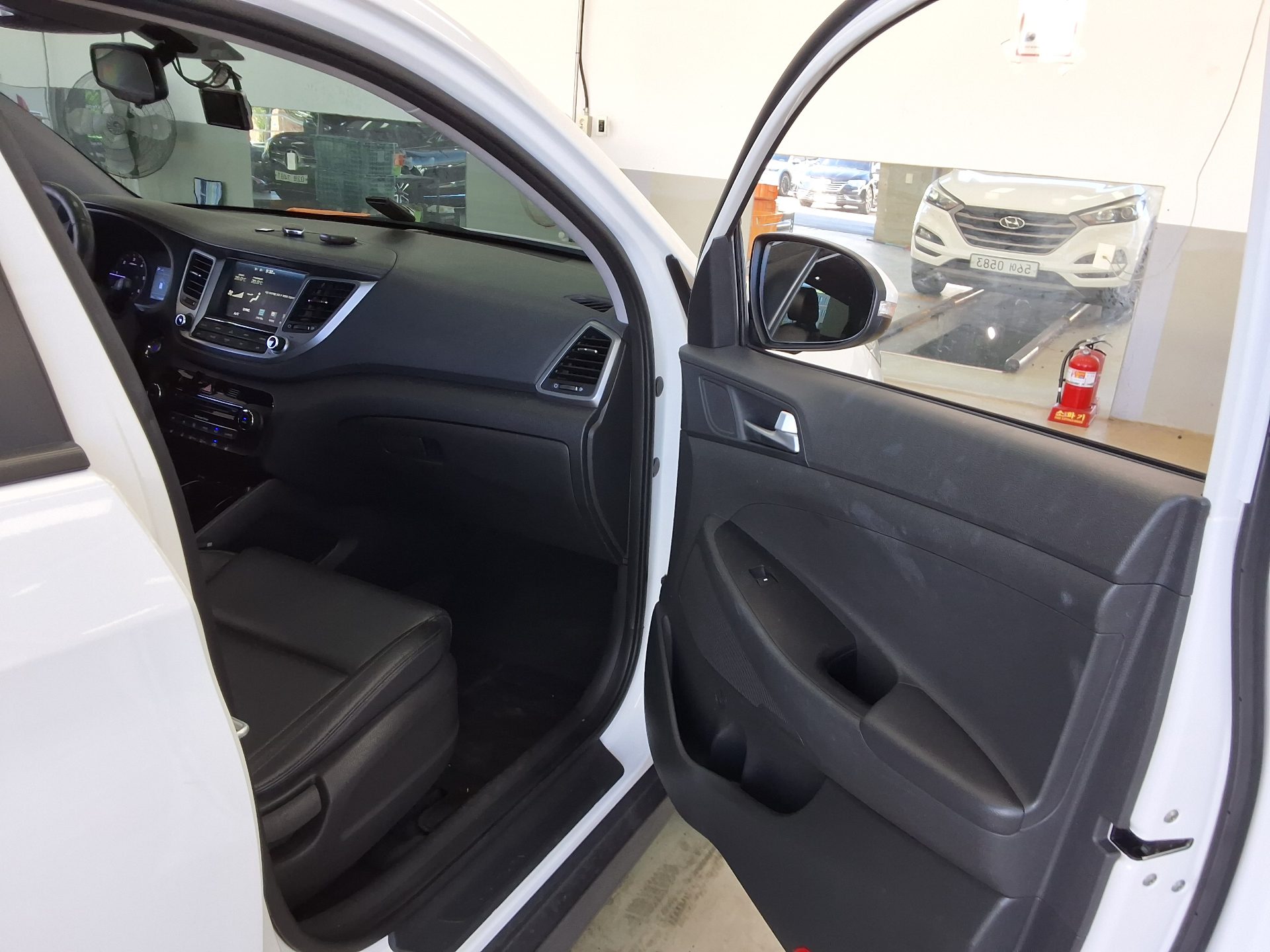 HYUNDAI ALL NEW TUCSON DIESEL 1.7 2WD MODERN 2016 - zdjęcie 13