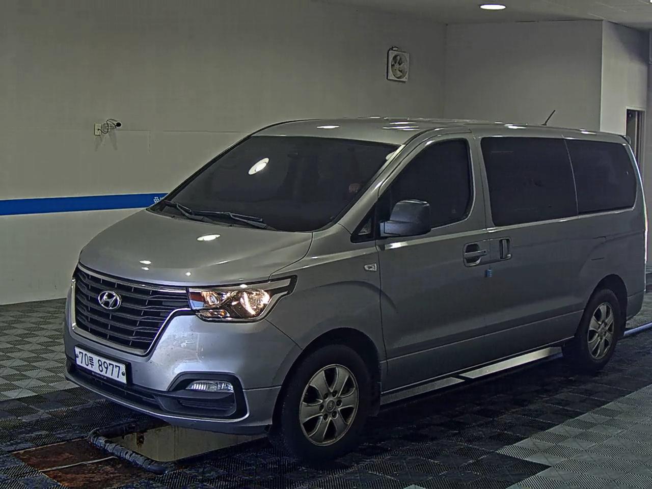 HYUNDAI THE NEW GRAND STAREX 11-SEATER DIESEL 4WD MODERN 2018 - zdjęcie 2