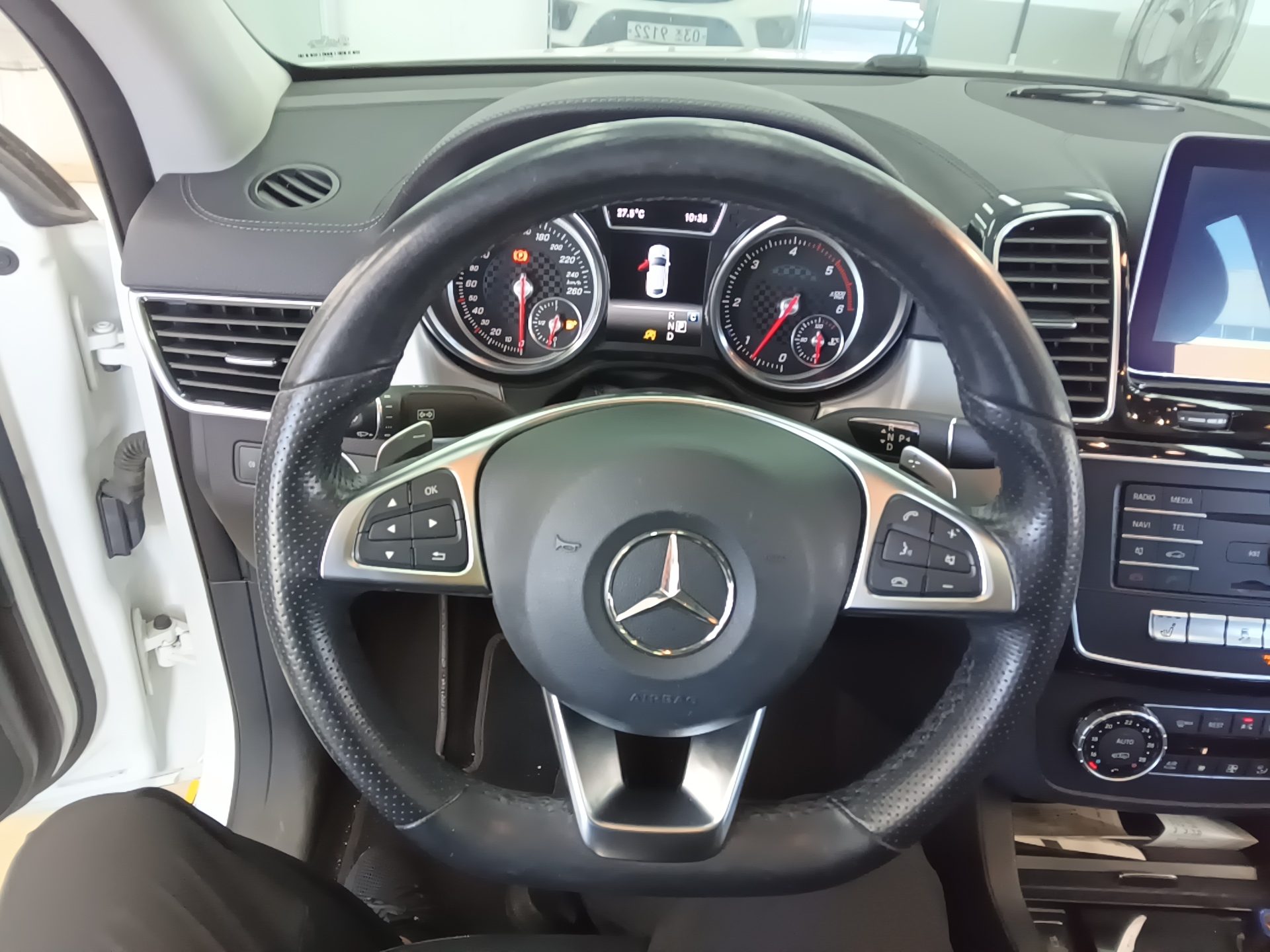 MERCEDES-BENZ GLE-CLASS (3RD GEN) GLE 350D 4MATIC COUPE 2017 - zdjęcie 17