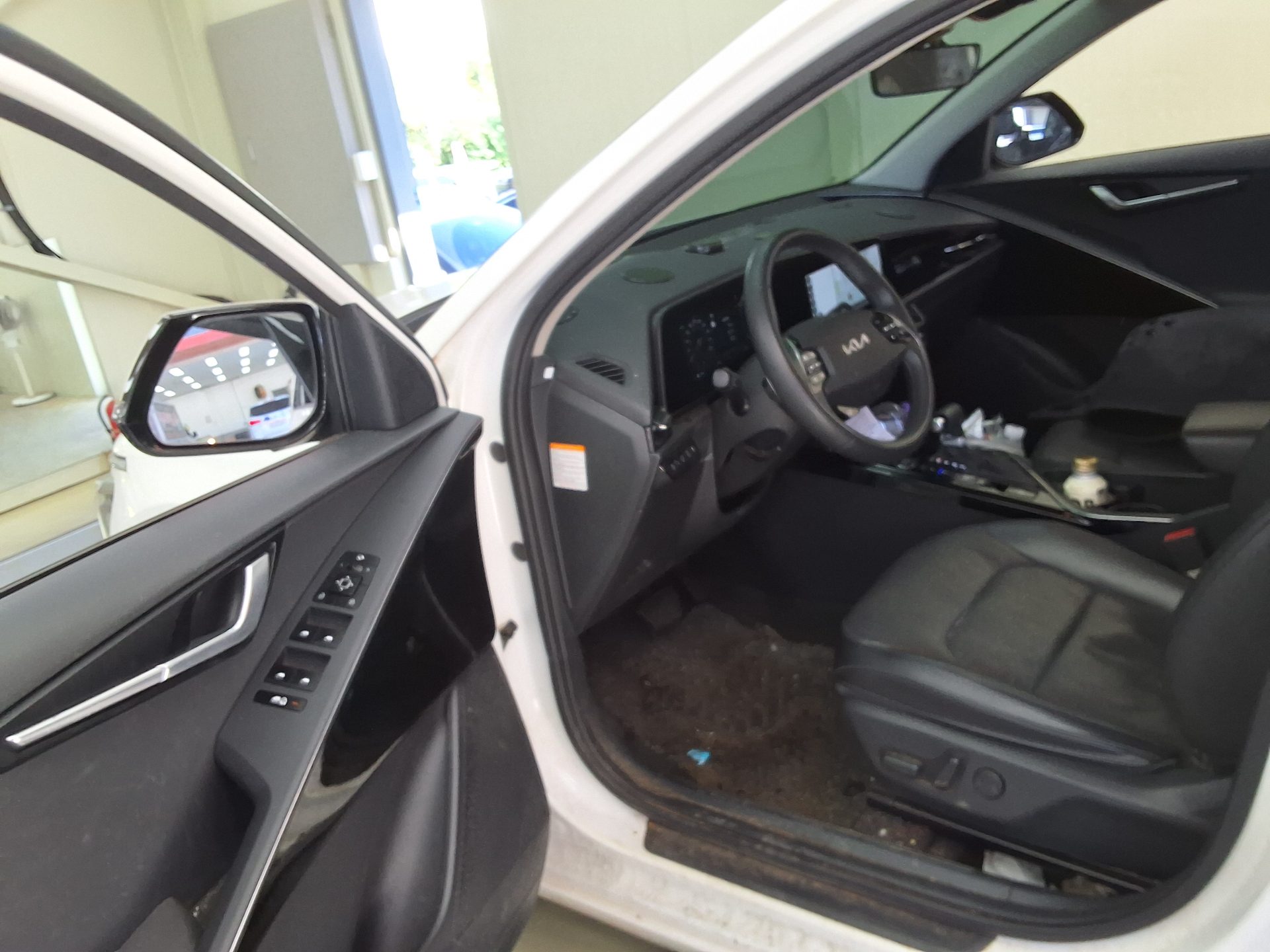 KIA THE ALL NEW NIRO 1.6 HEV PRESTIGE 2022 - zdjęcie 11