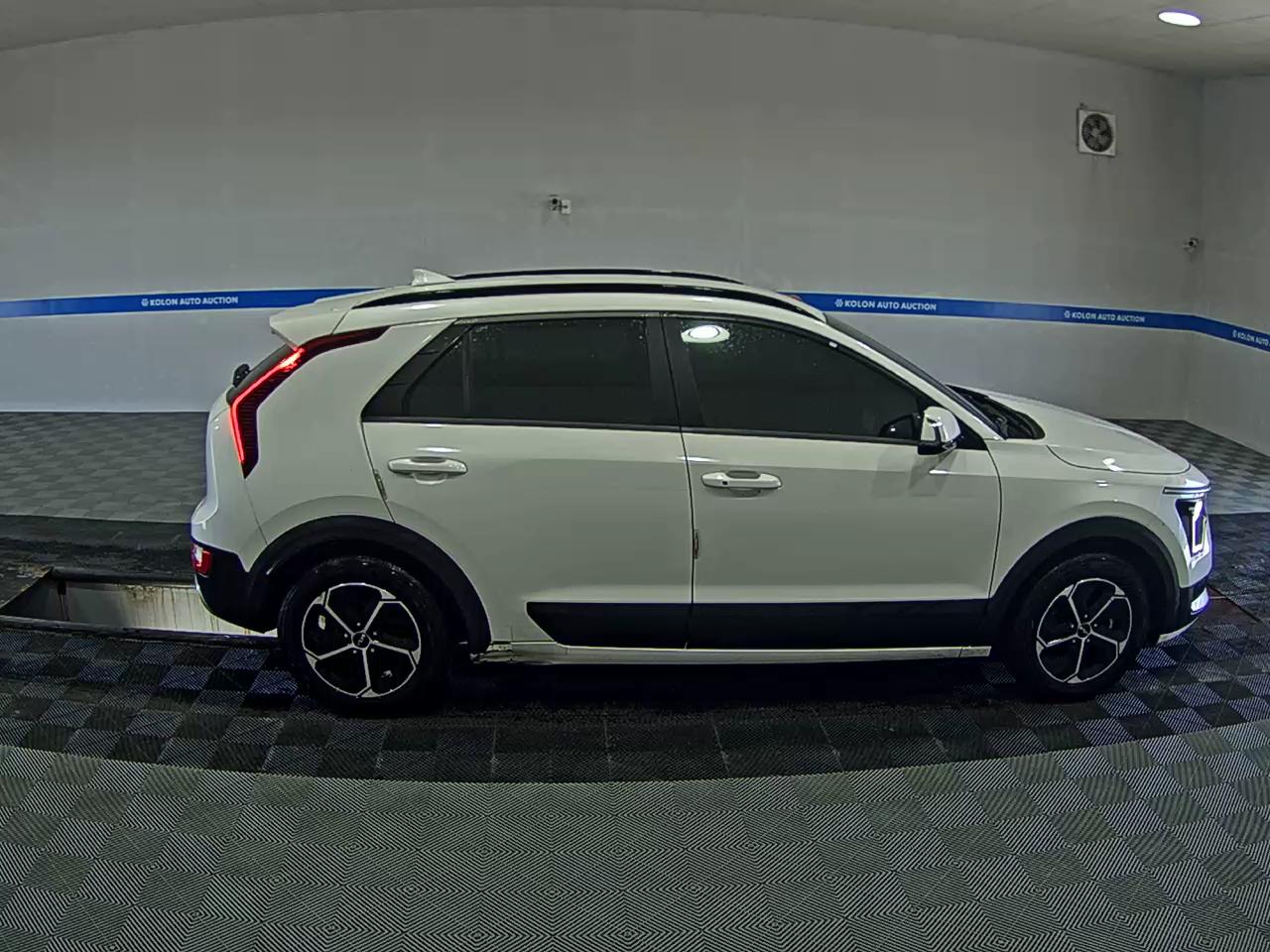 KIA THE ALL NEW NIRO 1.6 HEV PRESTIGE 2022 - zdjęcie 4