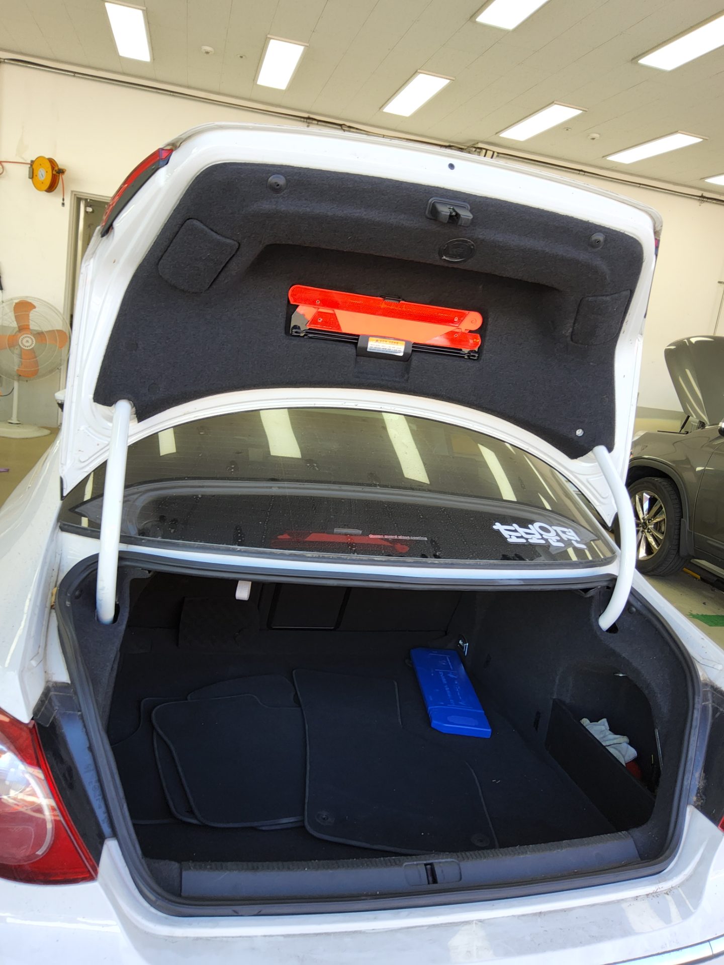 VOLKSWAGEN CC 2.0 TDI 2010 - zdjęcie 15