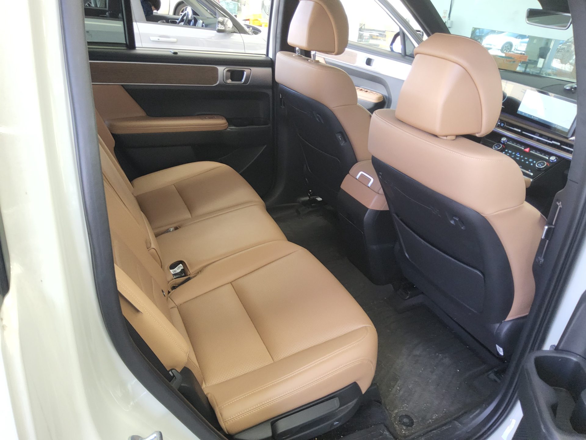 HYUNDAI THE ALL NEW SANTA FE HYBRID 1.6 HEV 2WD PRESTIGE PLUS 2025 - zdjęcie 13