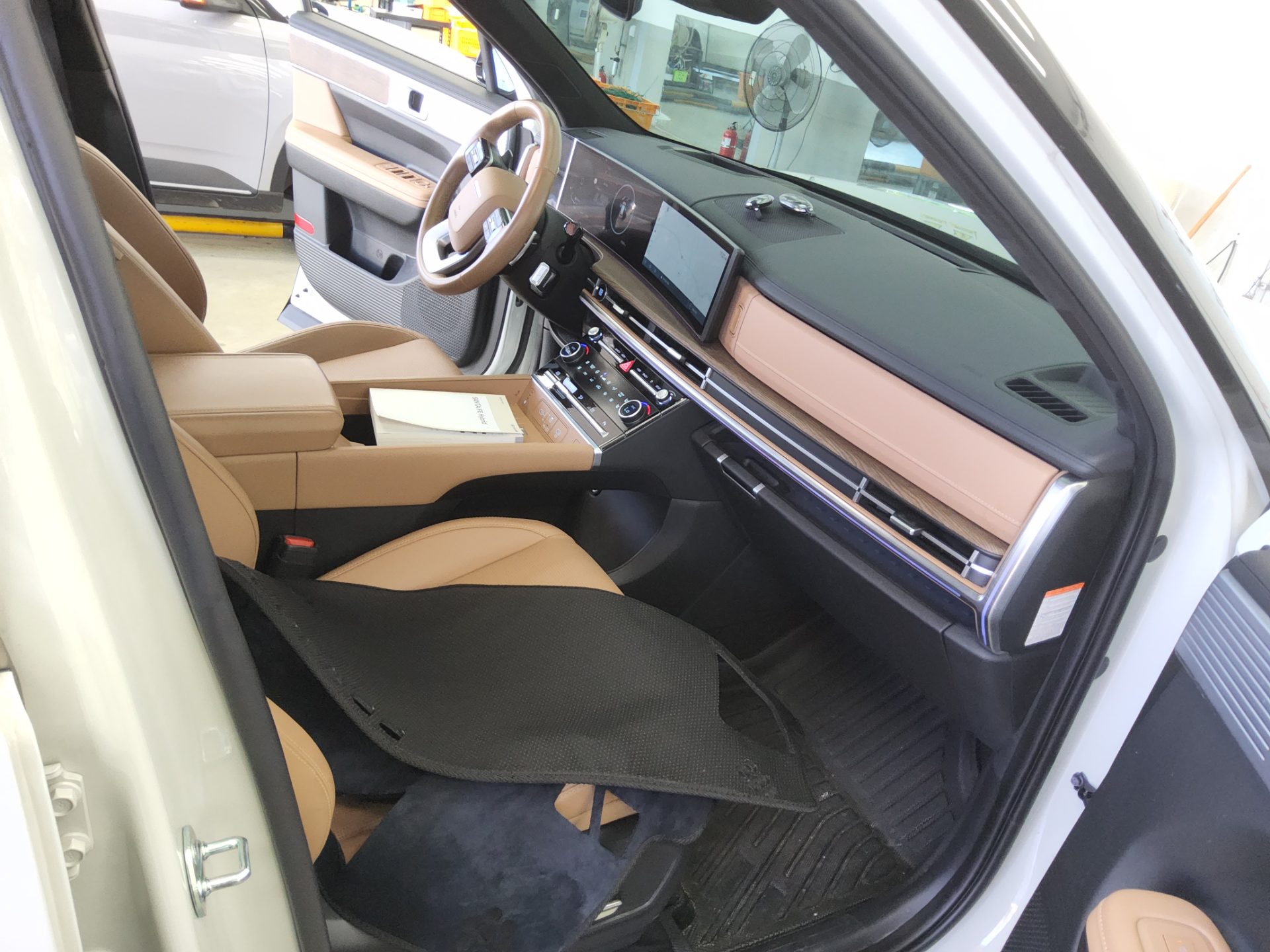 HYUNDAI THE ALL NEW SANTA FE HYBRID 1.6 HEV 2WD PRESTIGE PLUS 2025 - zdjęcie 14