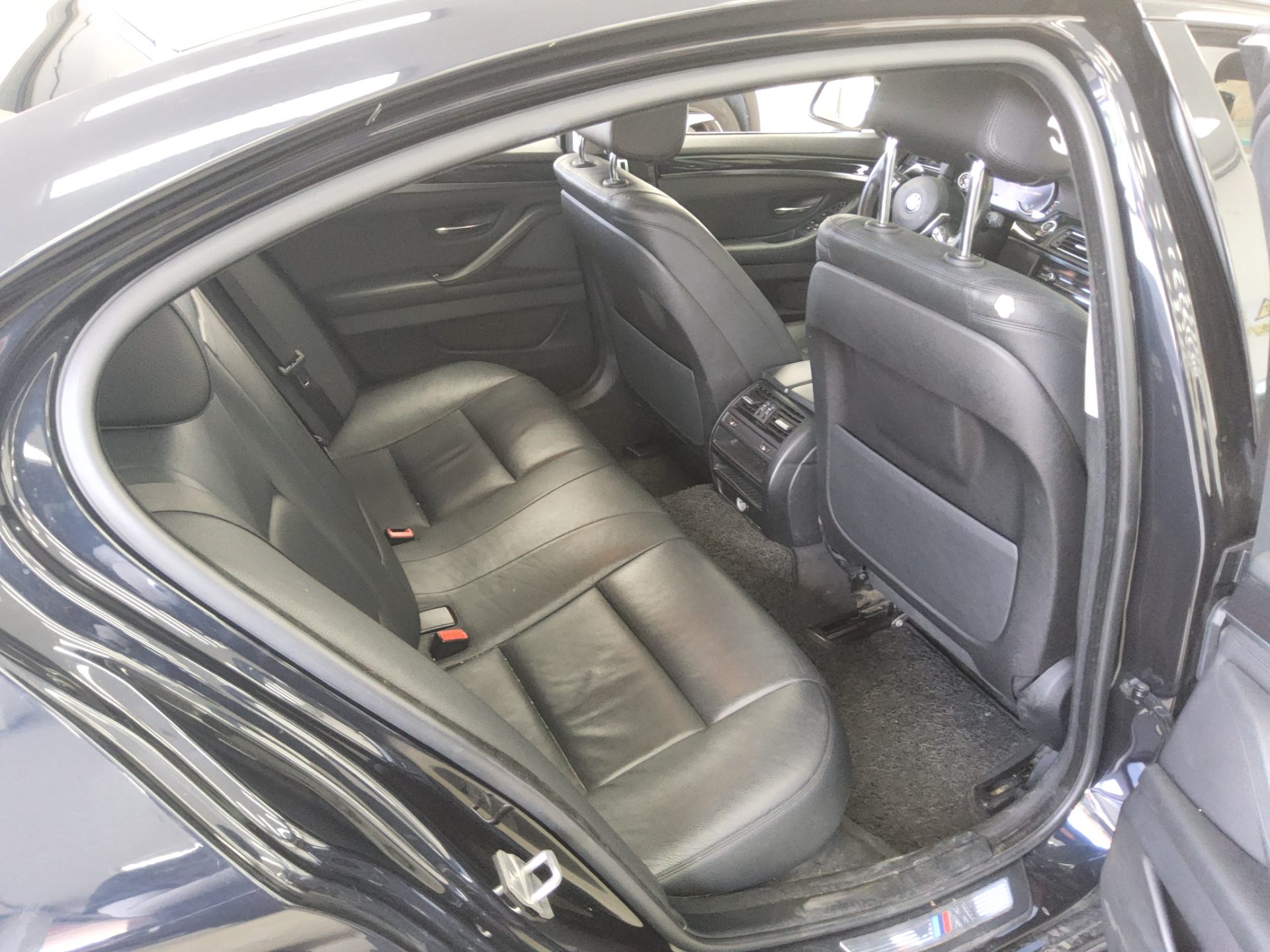 BMW 5 SERIES (6TH GEN) 520d xDRIVE M AERODYNAMIC PRO 2016 - zdjęcie 13