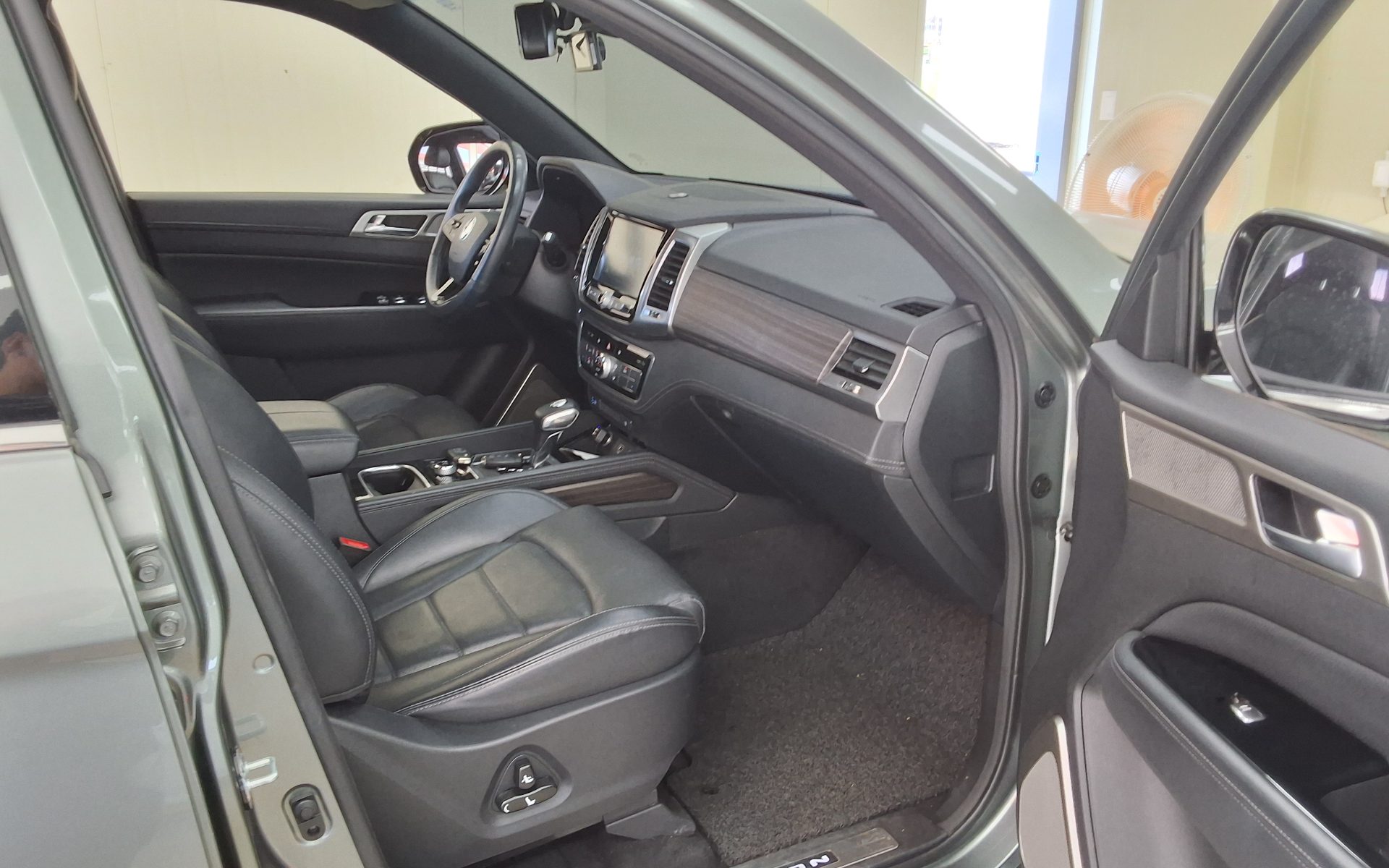 KG MOBILITY (SSANGYONG) G4 REXTON 2.2 4WD MAJESTY 2019 - zdjęcie 14