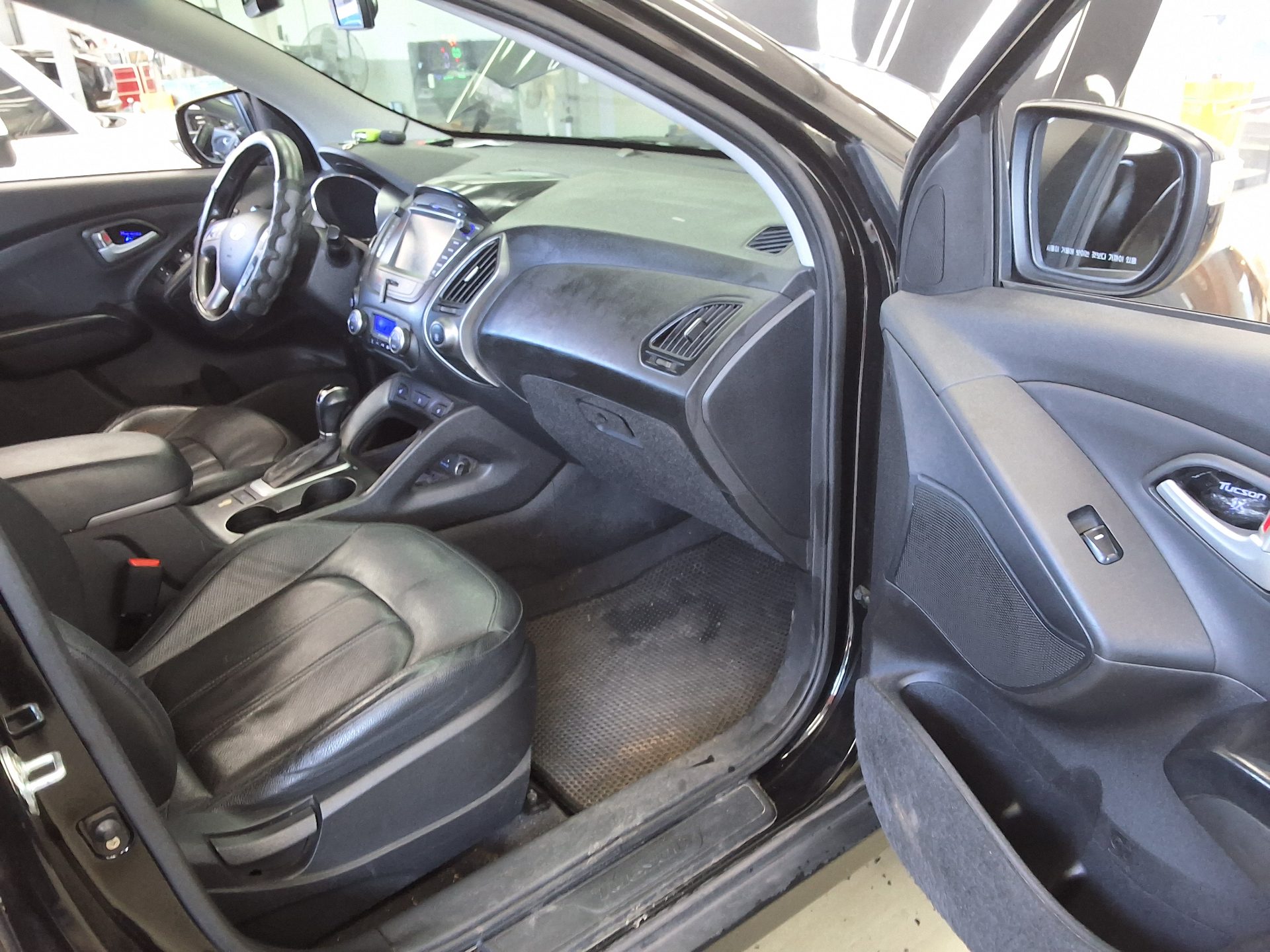 HYUNDAI NEW TUCSON ix DIESEL R2.0 2WD MODERN 2014 - zdjęcie 15