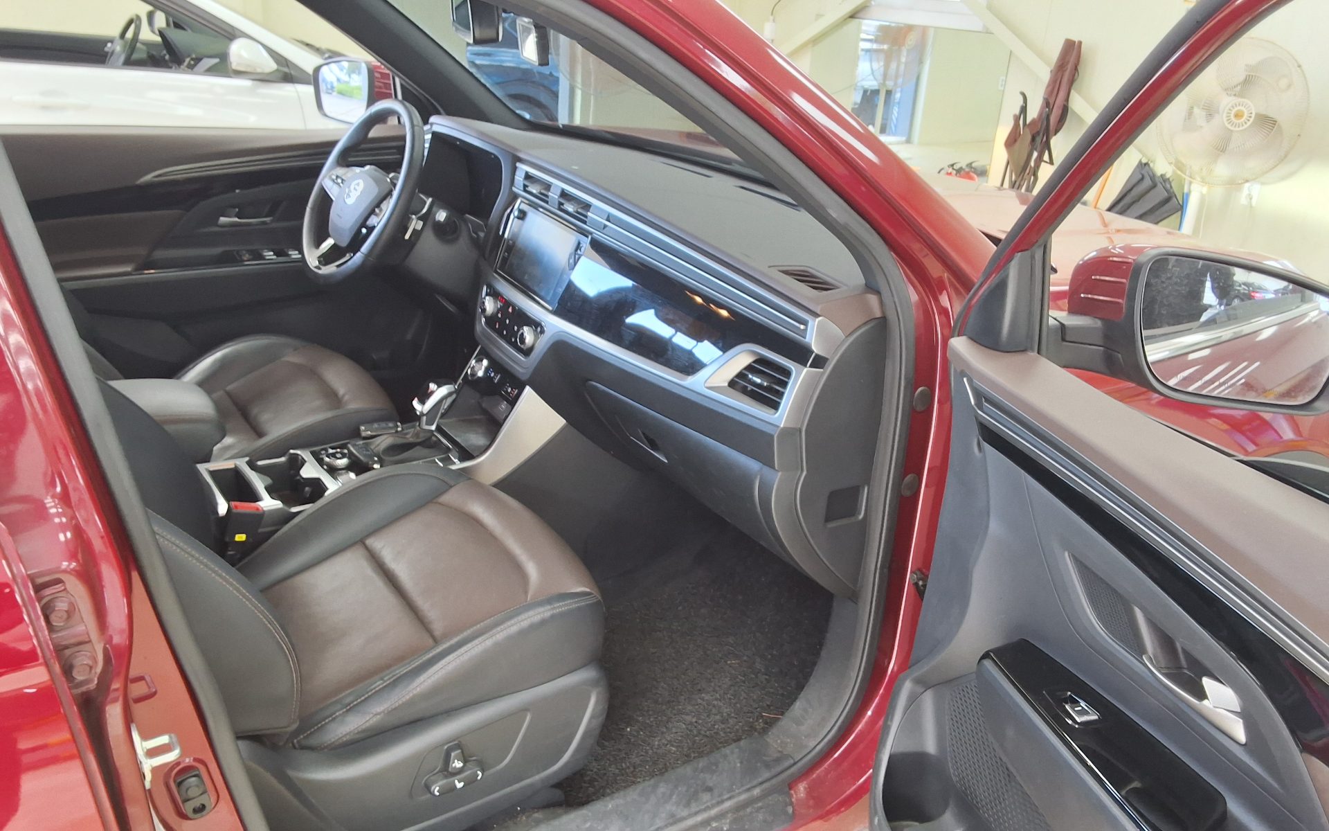 KG MOBILITY (SSANGYONG) ALL NEW KORANDO 1.5 GASOLINE 2WD C5 PLUS 2020 - zdjęcie 14
