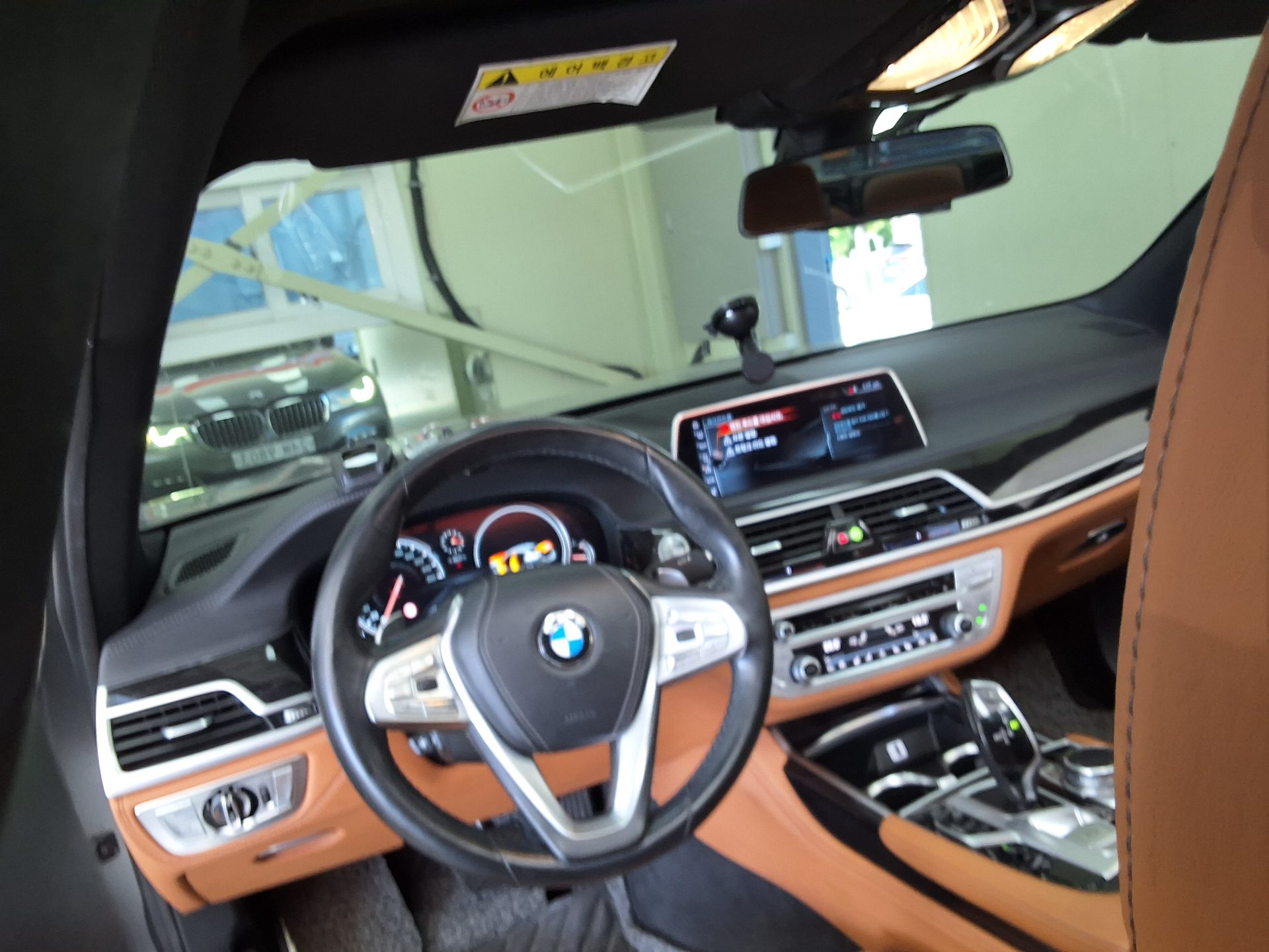 BMW 7 SERIES (6TH GEN) 740d xDRIVE M SPORT 2017 - zdjęcie 12