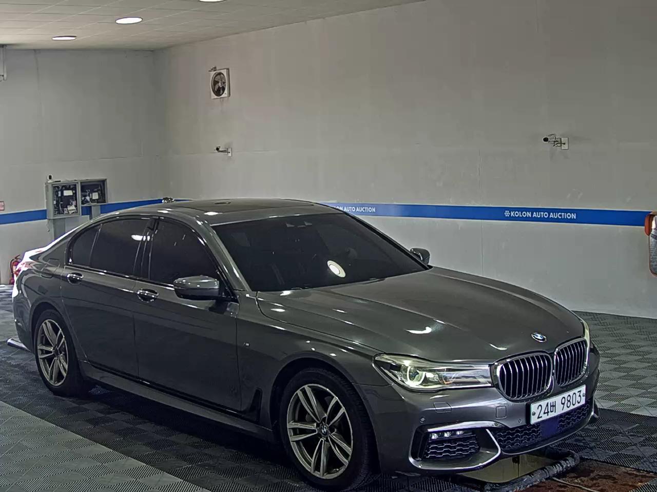 BMW 7 SERIES (6TH GEN) 740d xDRIVE M SPORT 2017 - zdjęcie 3