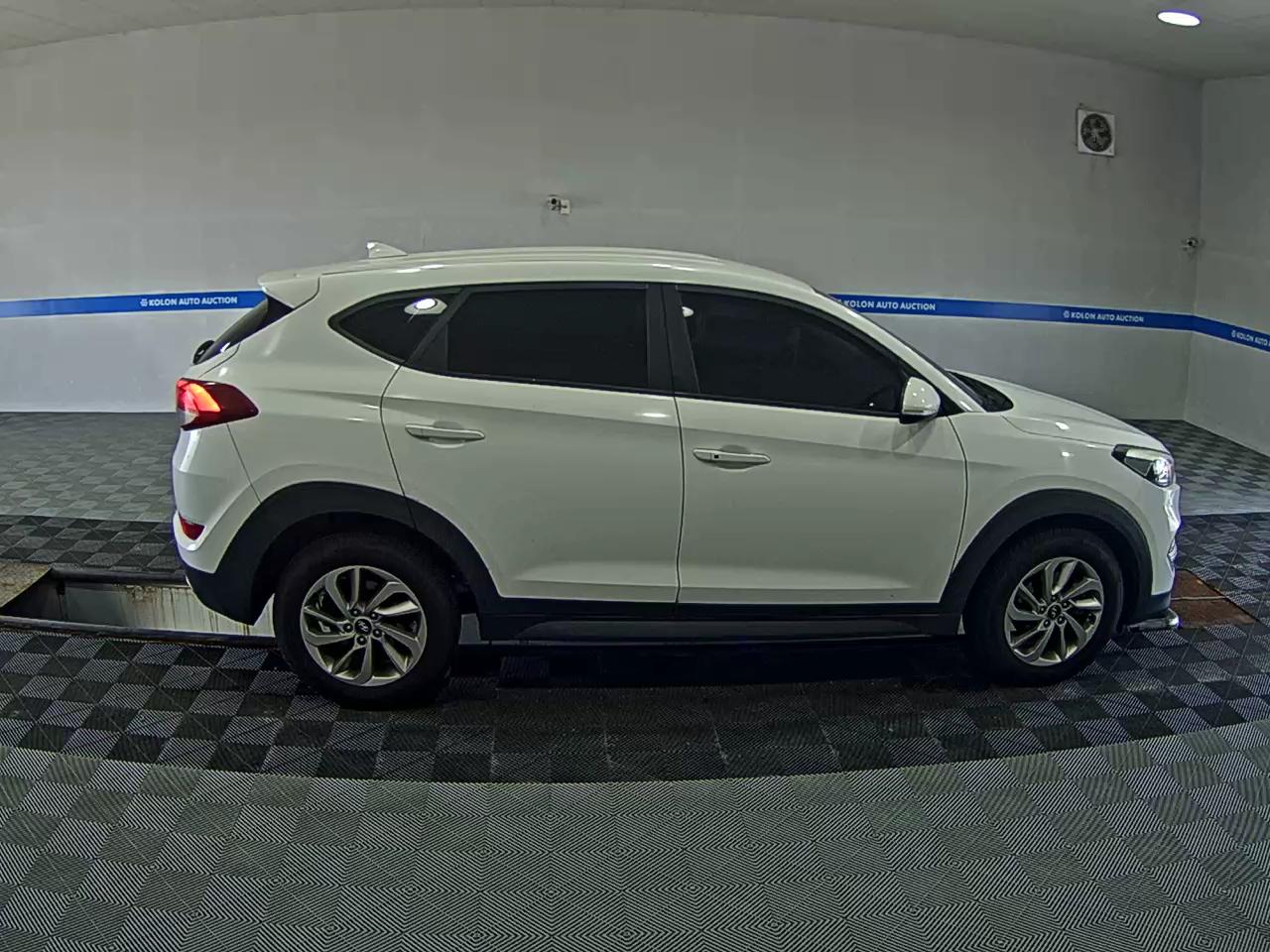 HYUNDAI ALL NEW TUCSON DIESEL R2.0 2WD MODERN 2016 - zdjęcie 4