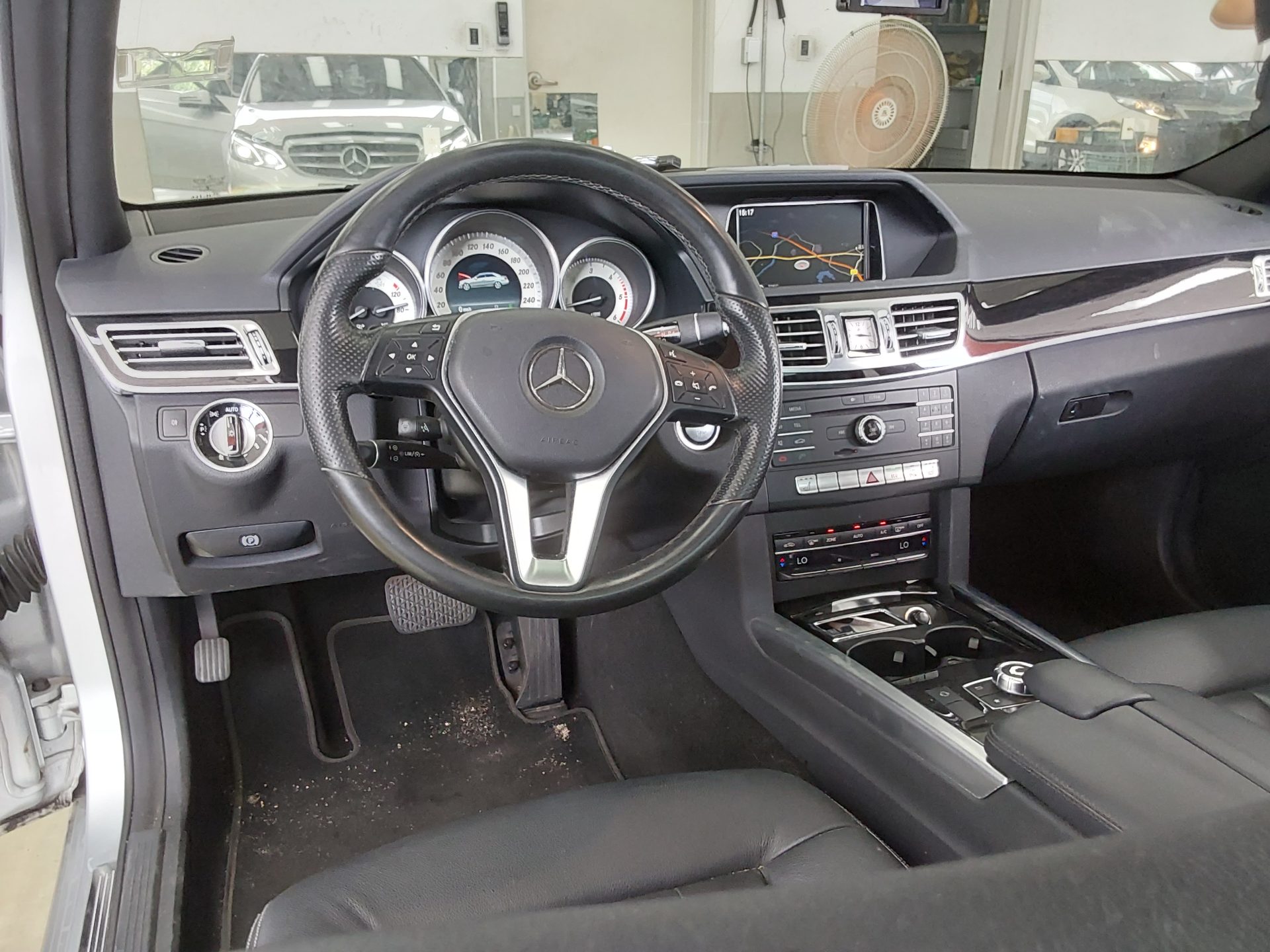 MERCEDES-BENZ E-CLASS (4TH GEN) E250 CDI BLUETEC 4MATIC AVANTGARDE 2016 - zdjęcie 11