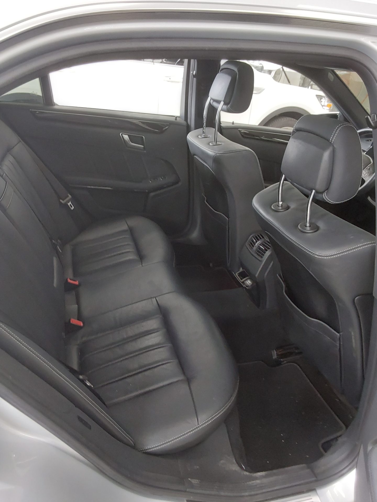 MERCEDES-BENZ E-CLASS (4TH GEN) E250 CDI BLUETEC 4MATIC AVANTGARDE 2016 - zdjęcie 13
