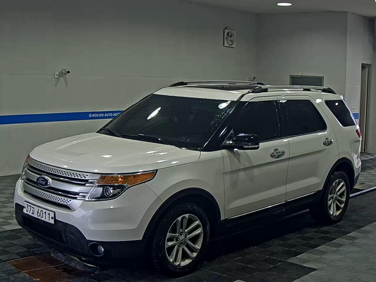 FORD EXPLORER (5TH GEN) 2 XLT 2013 - zdjęcie 2