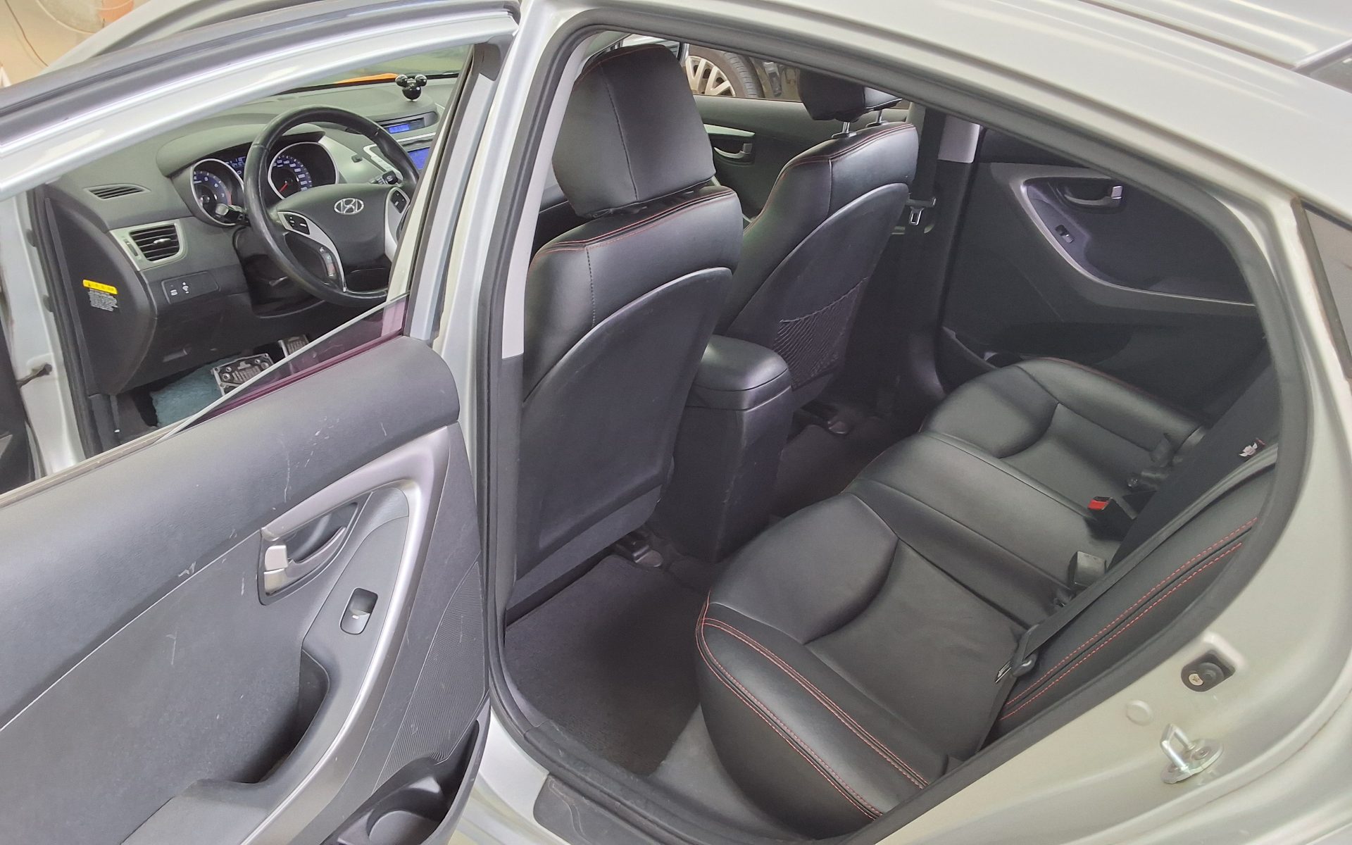 HYUNDAI AVANTE MD M16 GDi LUXURY 2012 - zdjęcie 12