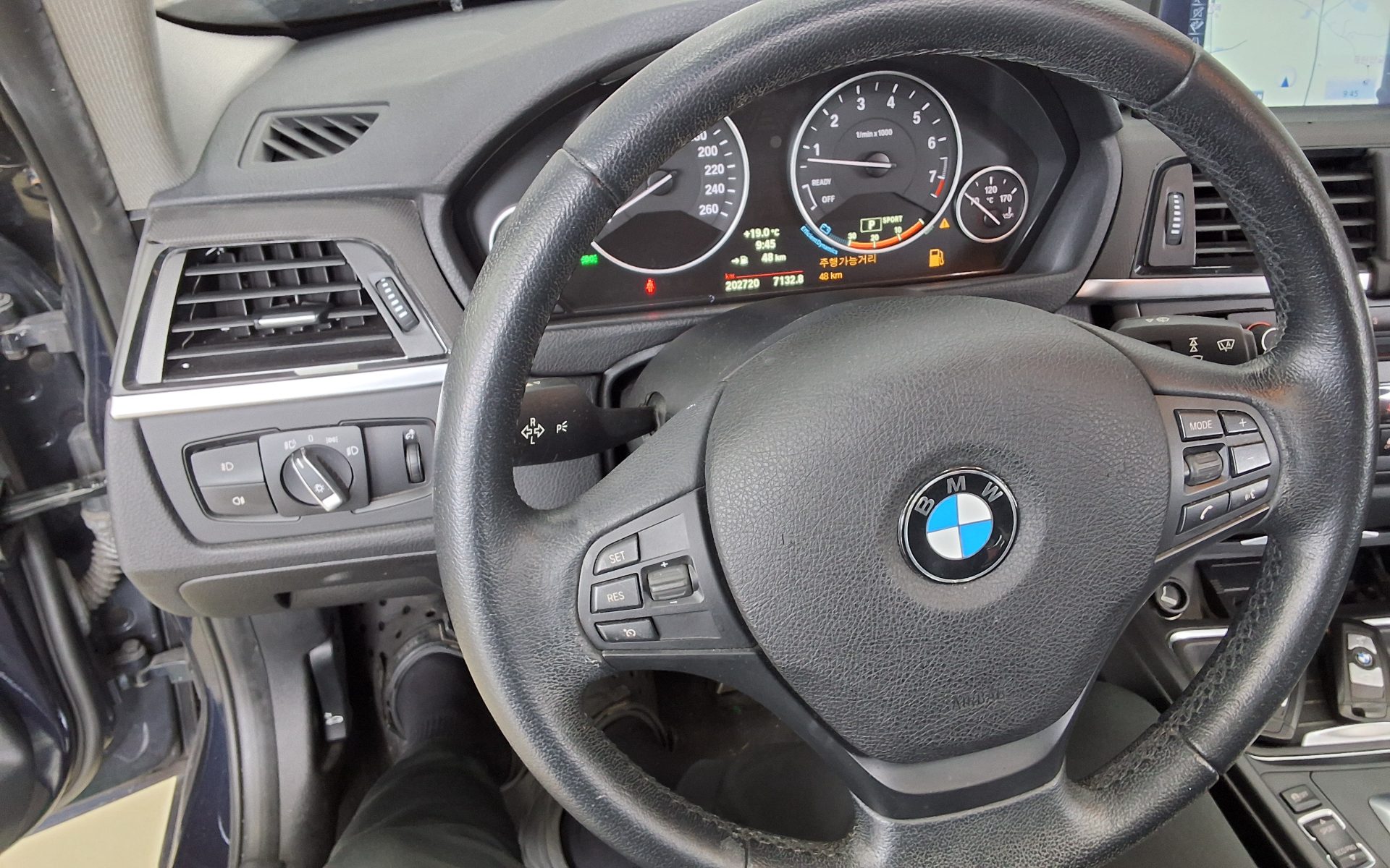 BMW 3 SERIES (6TH GEN) 320i 2014 - zdjęcie 17