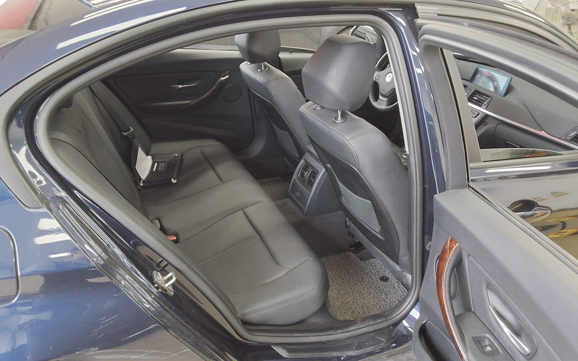 BMW 3 SERIES (6TH GEN) 320i 2014 - zdjęcie 13