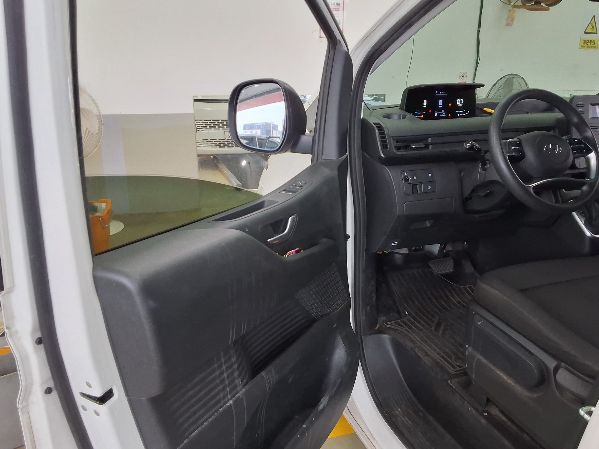 HYUNDAI STARIA 2.2 DIESEL CARGO 3-SEATER SMART 2022 - zdjęcie 10