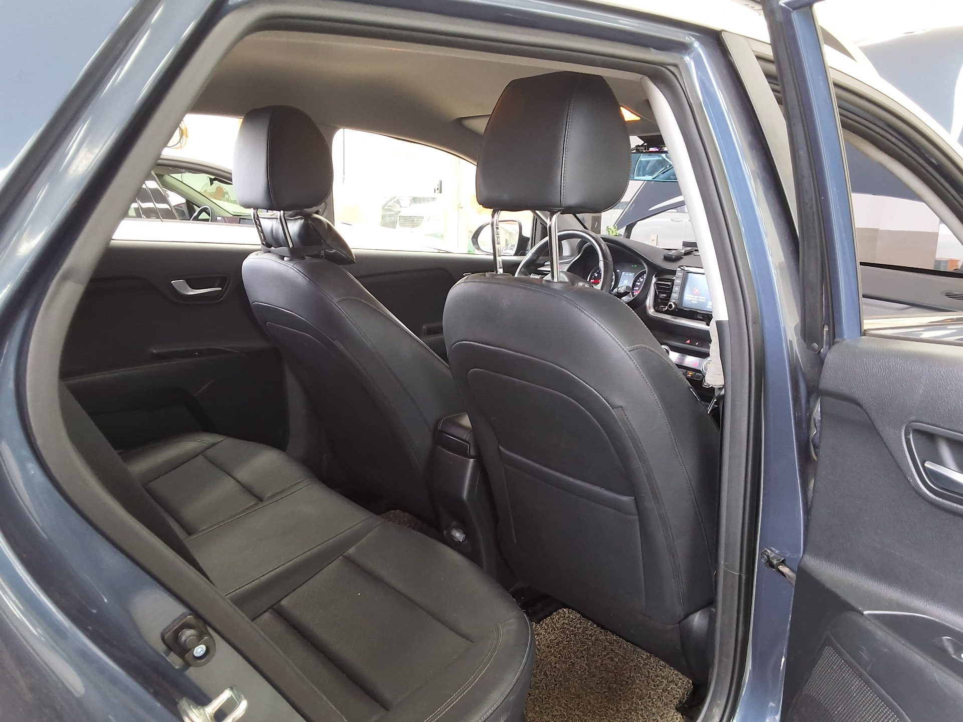 KIA STONIC 1.4 GASOLINE PRESTIGE 2018 - zdjęcie 13