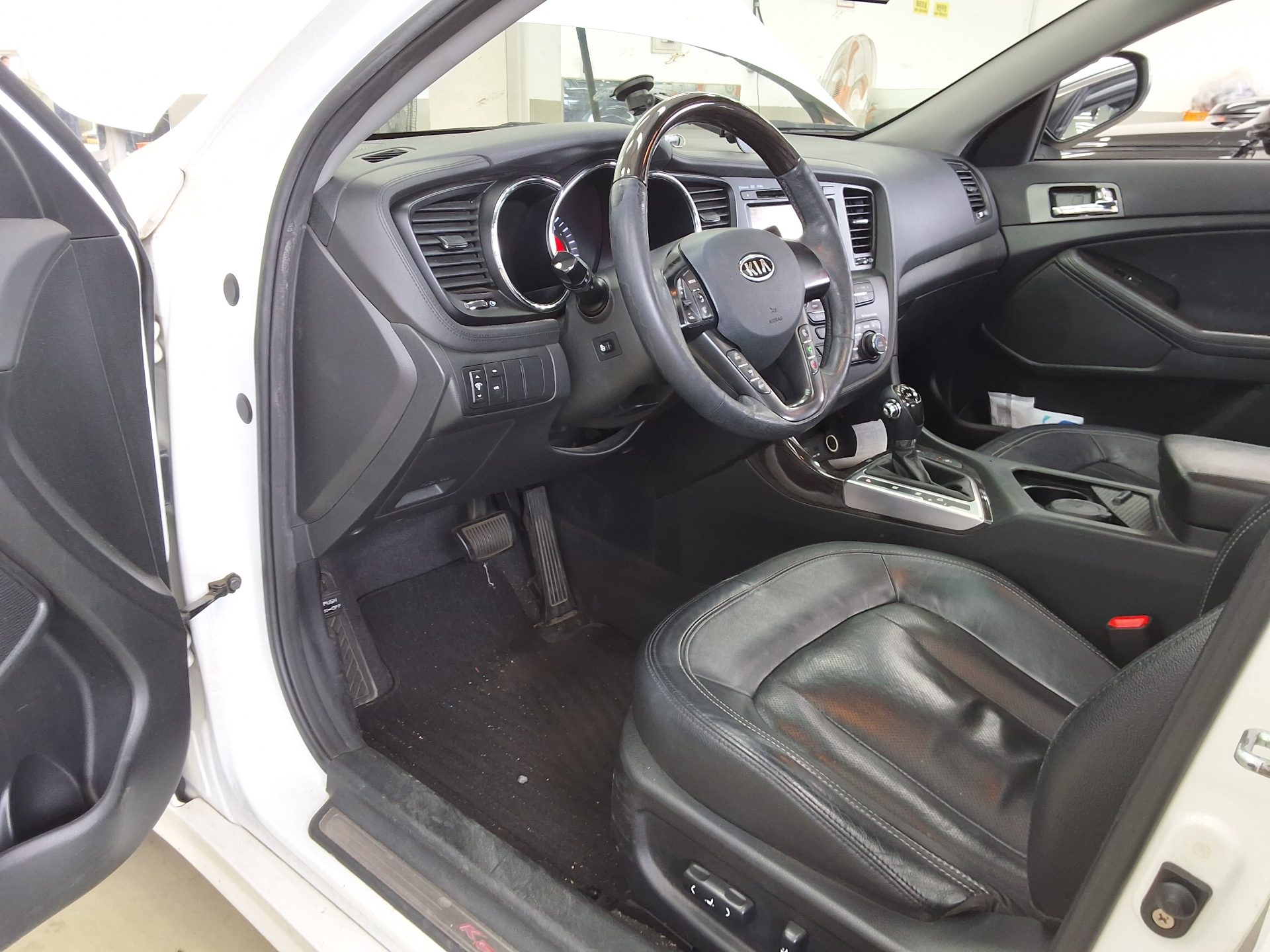 KIA K5 LPI RENTAL CAR PRESTIGE 2011 - zdjęcie 10