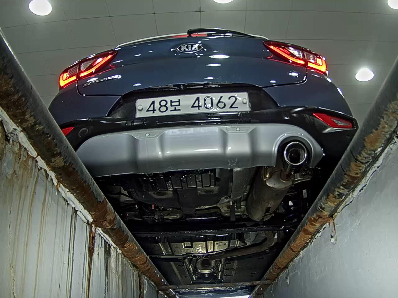 KIA STONIC 1.4 GASOLINE PRESTIGE 2018 - zdjęcie 8