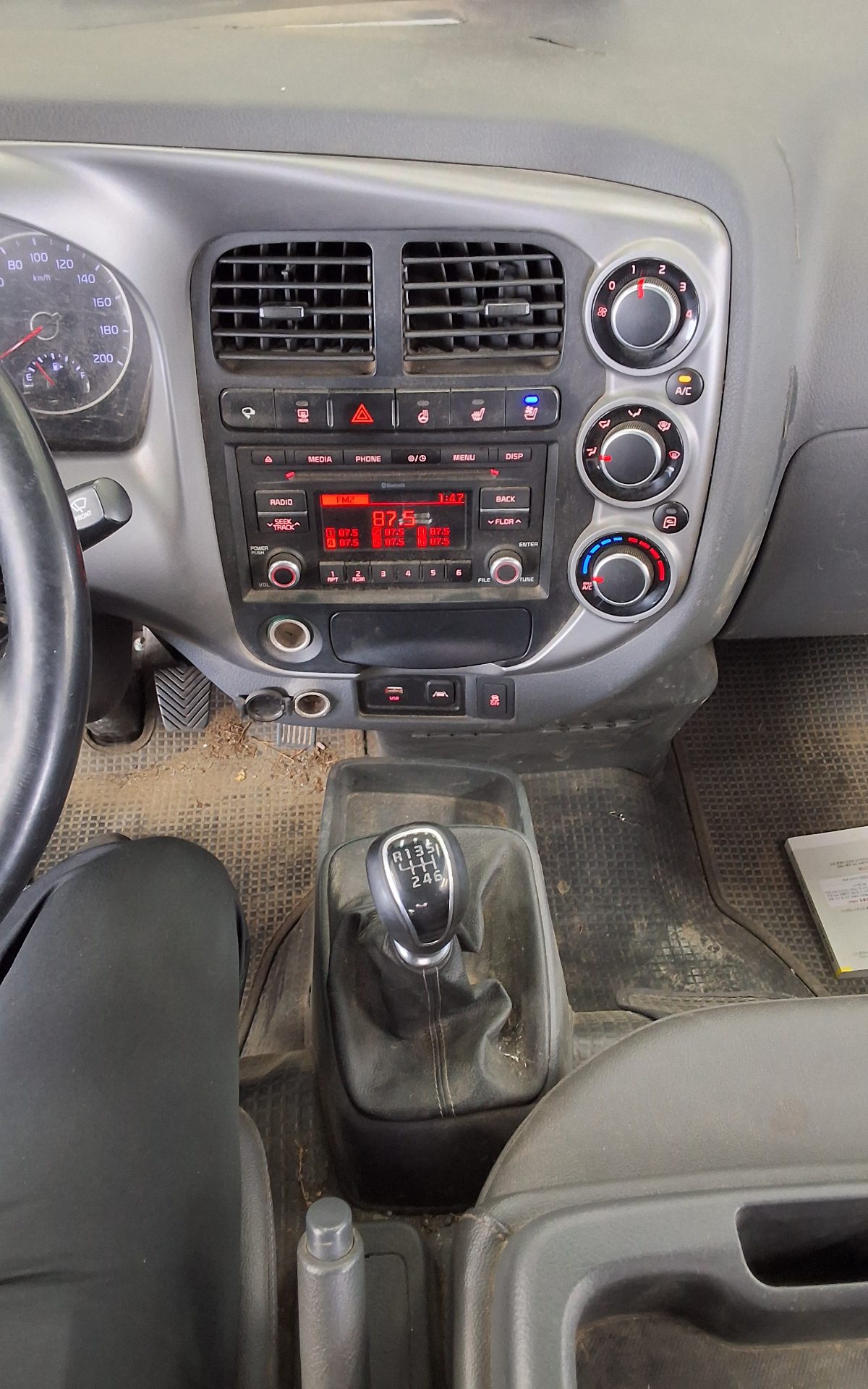 KIA THE NEW BONGO III CARGO 1 TON DOUBLE CAB EXTRA LONG WHEELBASE GLS 2022 - zdjęcie 18