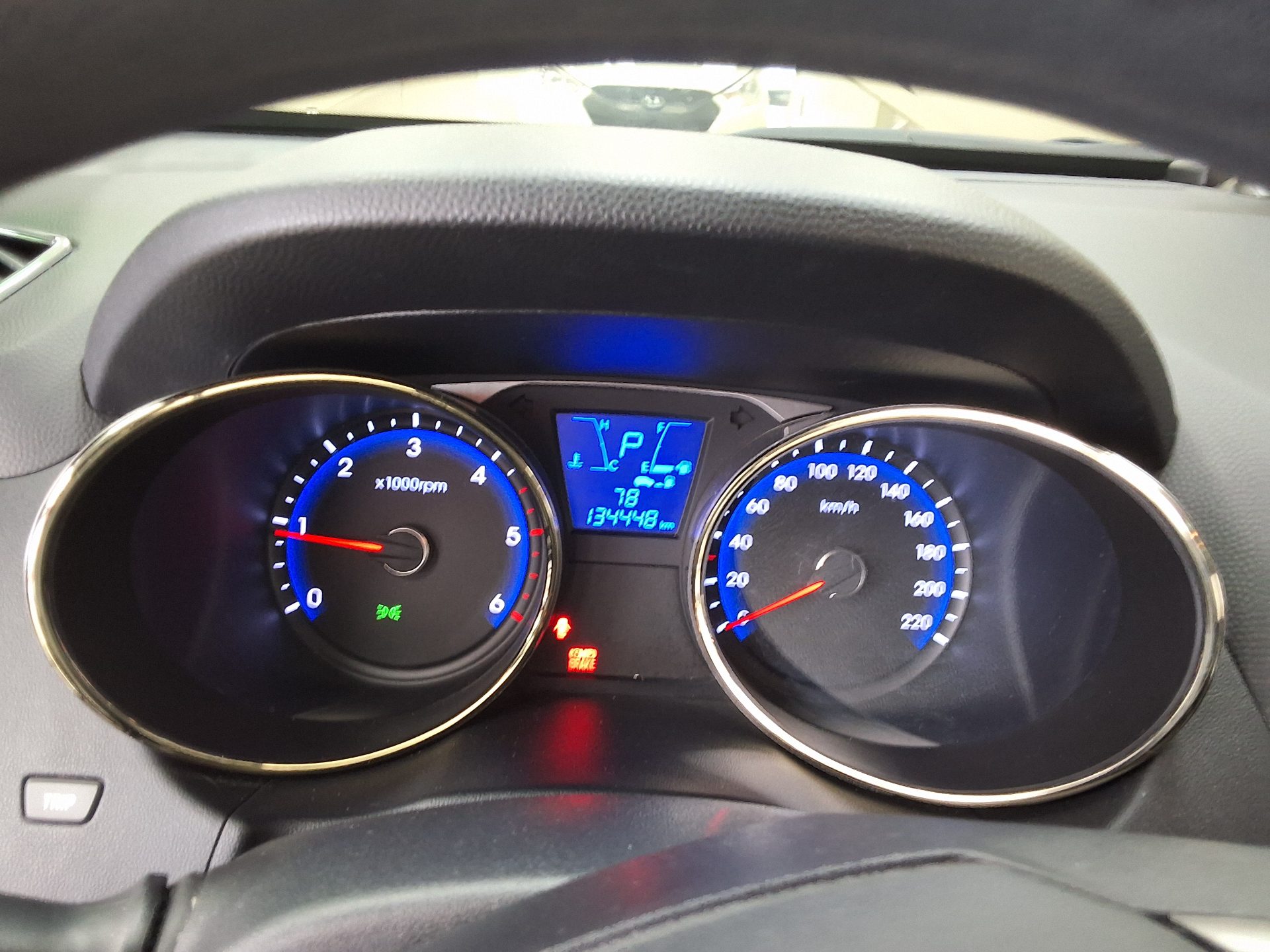 HYUNDAI TUCSON ix DIESEL R20 2WD X20 LUXURY 2011 - zdjęcie 10