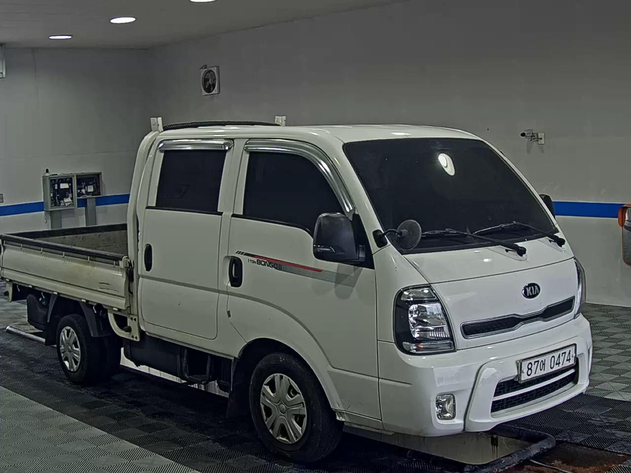 KIA THE NEW BONGO III CARGO 1 TON DOUBLE CAB EXTRA LONG WHEELBASE GLS 2022 - zdjęcie 3